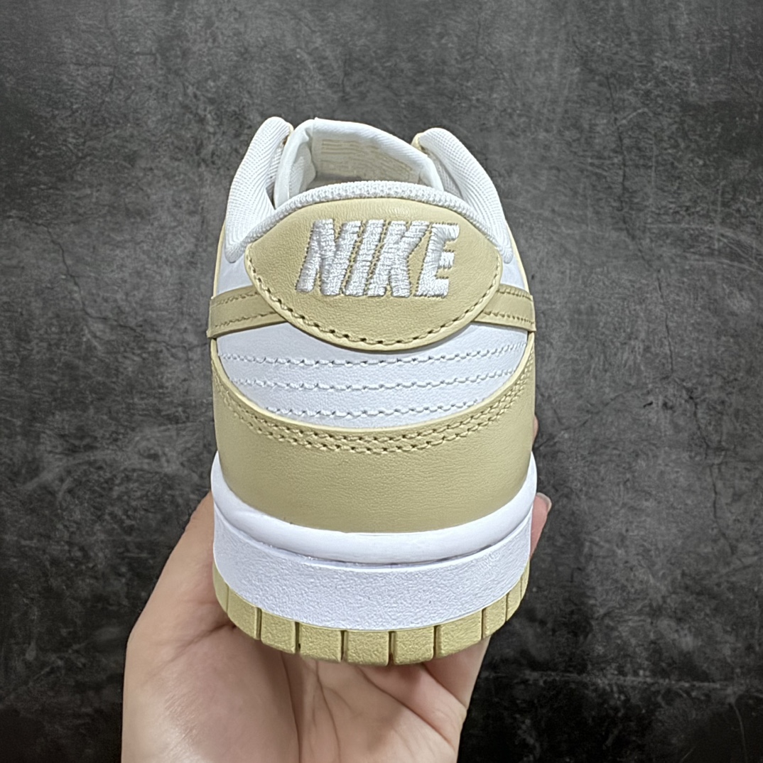 图片[4]-【纯原N版】Dunk Low“Team Gold”米白黄 DV0833-100nn独家原厂航空铝磨具打磨大底 鞋头坡度极致还原 原盒原配 圈内天花板工艺 原厂冲刀 超高清洁度 全鞋零毛边皮料切割 全套原楦原模倾力打造完美版型 采用原厂百宏鞋带以及原厂百宏织唛舌标 内标可供原厂几率过验 原厂中底布黄色点胶 原厂中底布拉帮走线遵循公司‼️ 尺码：36 36.5 37.5 38 38.5 39 40 40.5 41 42 42.5 43 44 44.5 45 46 47.5-莆田鞋批发中心