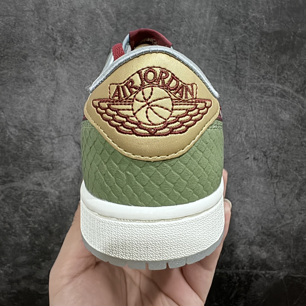 图片[4]-【东莞小纯原版本】Air Jordan 1 Low OG SP \” CNY \” AJ1乔1低帮文化篮球鞋 FN3727-100 龙年限定业内知名大厂出品细节最大程度还原官方正品原鞋高端零售 外贸专供品质  尺码：36 36.5 37.5 38 38.5 39 40 40.5 41 42 42.5 43 44 44.5 45 46 47.5-莆田鞋批发中心