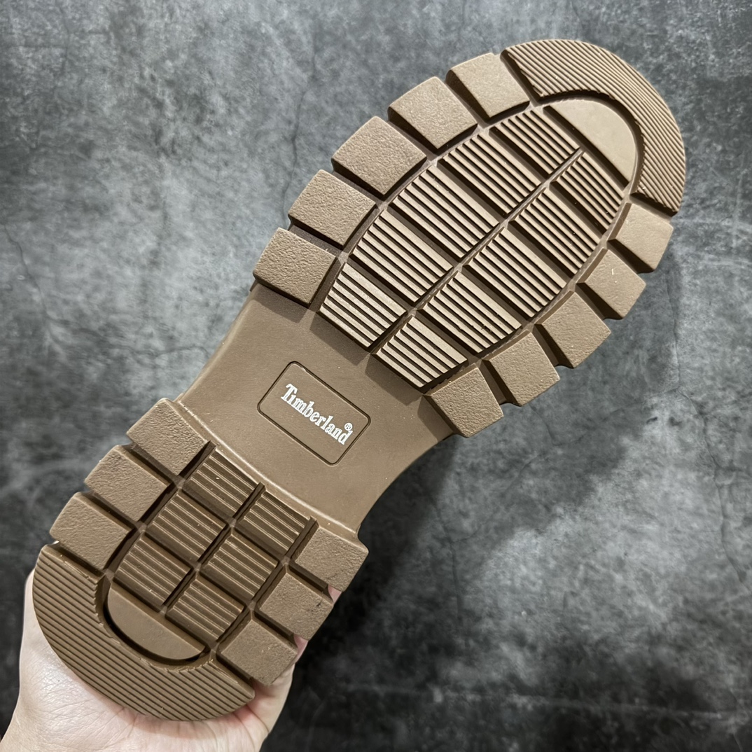 图片[9]-【广东纯原版本】Timberland添柏岚/天伯伦 户外休闲时尚马丁靴系列 广东大厂出品 全新工艺升级 23ss秋冬新款 原盒原包装 面料采用意大利🇮🇹进口手抓牛皮 搭配防臭防腐真皮乳胶鞋垫 给您完美的穿着体验 质量考究耐穿 型男必备 专治不帅 高品质脚感一流 全套官网统一包装 今年冬季防寒户外专用 日常随意搭配 货号： TB20359Y 尺码：39 40 41 42 43 44 (皮鞋码)-选品中心