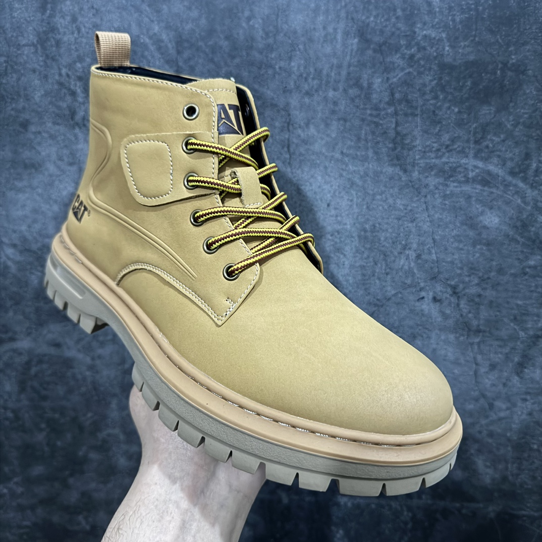 图片[3]-【广东纯原版本】CAT卡特户外高帮休闲马丁靴系列 广东大厂品质 原盒原包装 23ss新款 时尚潮流搭配 面料采用意大利🇮🇹顶级磨砂细纹牛皮搭配帆布拼接款式设计风格 彰显时尚潮流气息 搭配防臭防腐真皮乳胶鞋垫 给您完美的穿着体验 质量考究耐穿 型男必备 专治不帅 高品质脚感一流！全套官网统一包装 今年冬季防寒户外专用 日常随意搭配 尺码：38 39 40 41 42 43 44（皮鞋码）-选品中心