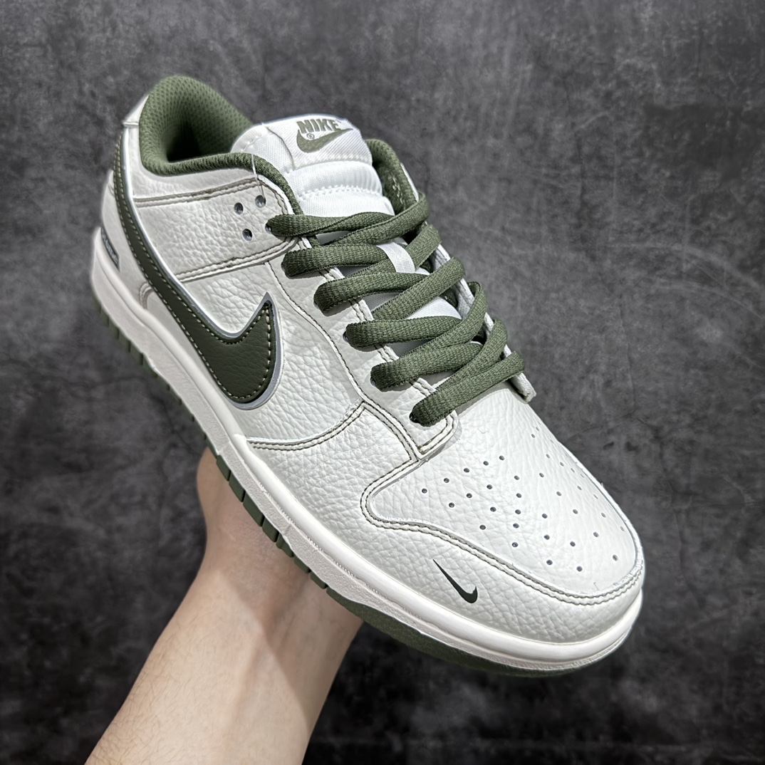 300 【定制版】Nike SB Dunk Low x Supreme 军绿 RM2308-232