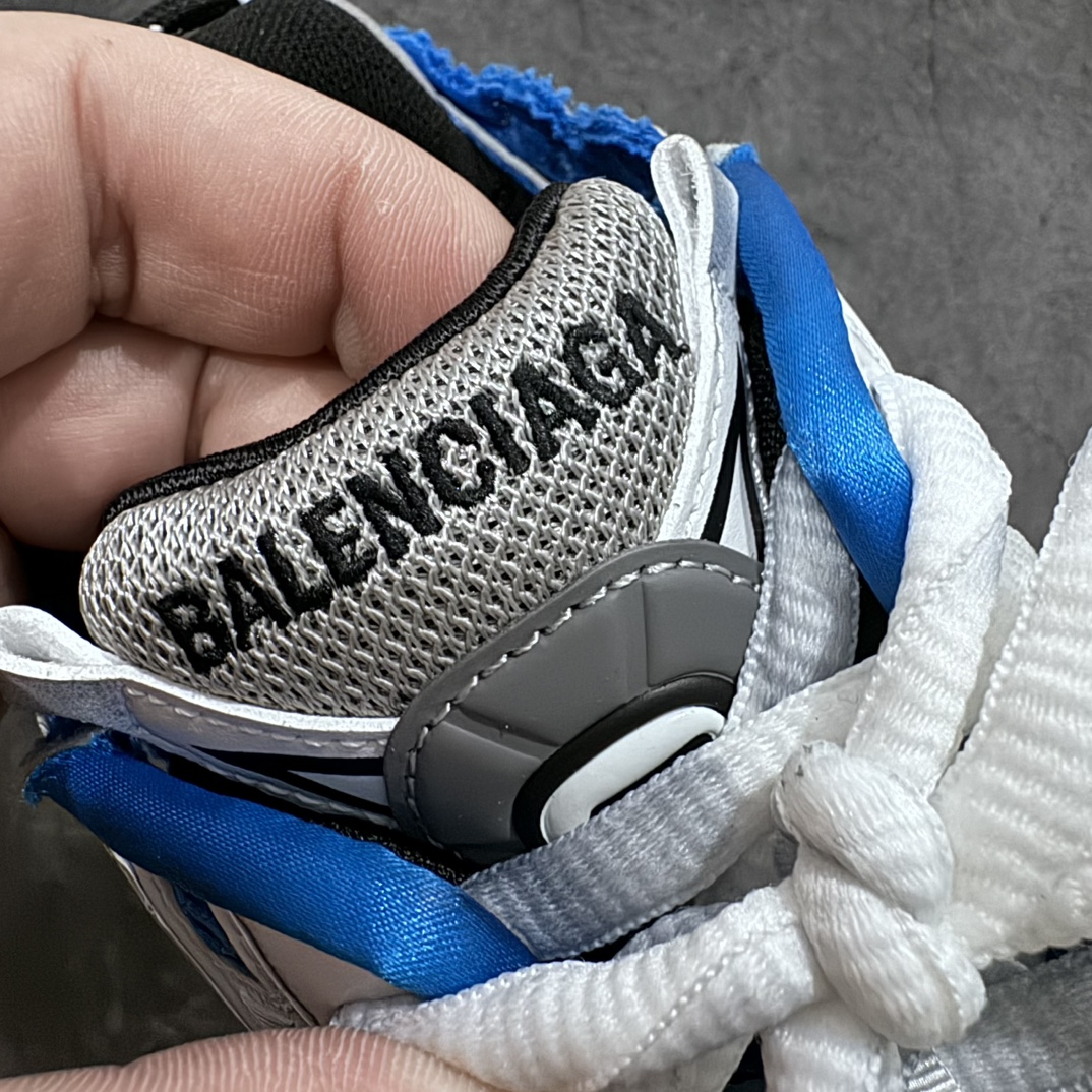 图片[2]-【XA版本】Balenciaga Runer 巴黎世家7代 破坏风 手工做旧款复古老爹鞋 白蓝做旧nn全新版本出货 核心配合工厂优势供应市场最优品质 鞋型细节做旧等都好于市场版本n不但比市场货好 而且比市场货便宜💪🏻n原厂点胶工艺同步原鞋 区别市面所有版本n非市面所有固定TPU，原厂订制胶棒 一切细节高端还原  ，欢迎挑刺💪🏻 尺码：35-46-莆田鞋批发中心