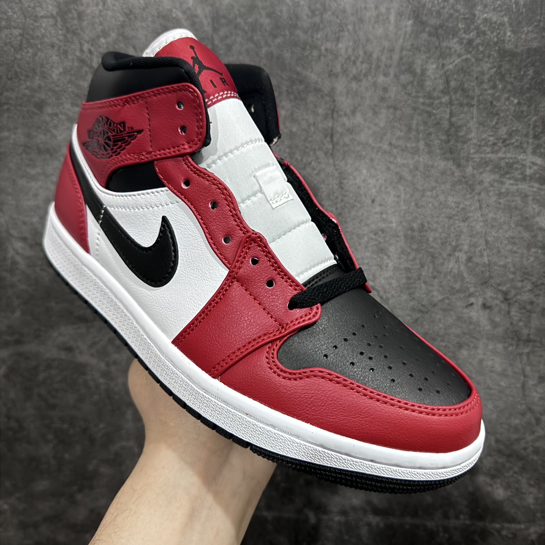 性价比AirJordanAJ1Mid中帮芝加哥黑白红554724-069原厂内置全掌气垫A模大底头层小牛