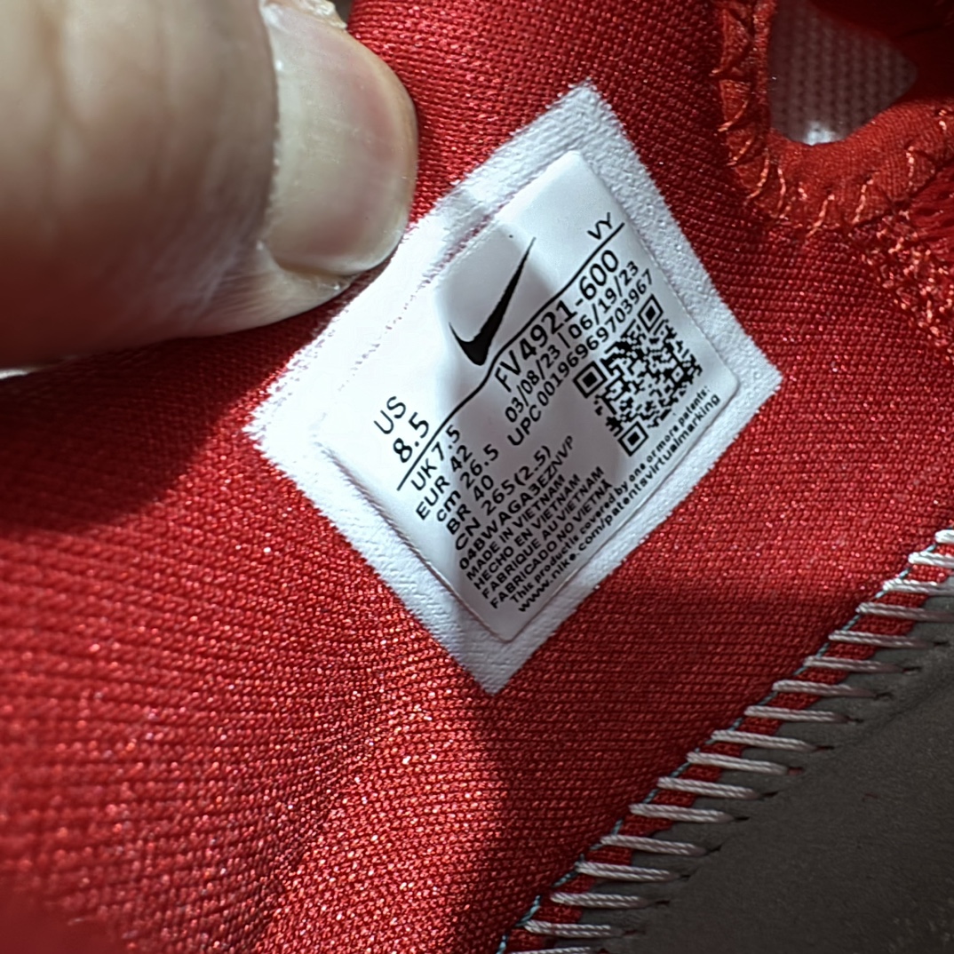 图片[9]-【灭世纯原海外版】 NK Zoom KOBE 6 Protro 红黑反转青蜂侠 FV4921-600 纯原海外版气垫品质吊打各路纯原 气压➕耐久双重保障 前掌ZOOM TURBO➕后掌马蹄Zoom 后掌澎湃脚感无出其右 全套冲刀改版 鞋型还原度95% 宽脚选手必入货品 鞋头2.5mm上翘空间 不挤脚 完美释放脚趾活动空间 正码正拍 脚型适配性 市场最强没有之一 鞋面工艺全新升级 100%对标正品 原厂聚氨酯蛇鳞 珠光密度同步正品 Swoosh喷漆工艺 还原度接近100% 全新后跟TPU模具 正确S型弧度 区分市场纯原（市场纯原采用公版模具 后跟TPU几乎无弧度）国产天花板橡胶配方 抓地力爆炸 海外口碑炸裂 鞋舌LOGO正确内嵌压印 原厂碳板 正确原盒 厚积薄发 王者归来 拒绝杀猪 拒绝套路 灭世纯原海外版科比系列 致力打造实战第一标杆 尺码：39-47.5 全新模具 正码正拍-选品中心