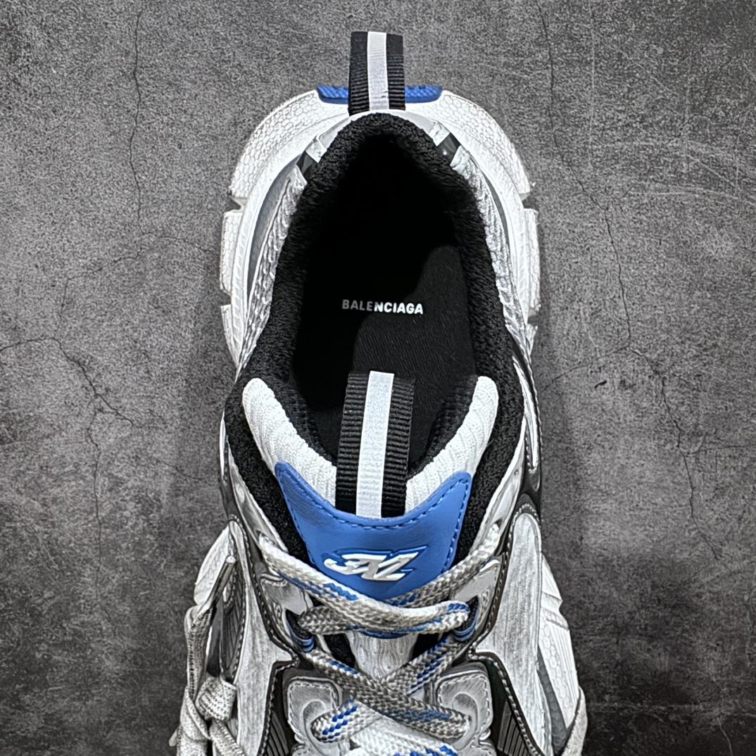 图片[8]-【X版纯原】BALENCIAGA 3XL Sneakers 巴黎世家十代网布系带低帮走秀复古老爹鞋 全新版本 全新顶端品质 全套原纸板楦头开发 最原汁原味的灵魂版型 全鞋荧光划线卡点 胶水把控整洁度追求极致完美 每一双都是工艺品 多重QC质检 超越公司货的品控标准 实实在在的免检产品 原盒原配 正确字体电绣 粗细、位置、大小正确 侧边TPU 透气孔匹配意产原版 正确分离大底 TPU软底 原版一致大底LOGO 立体感十足 原厂皮料水洗做旧 采购原厂网纱 不含皮革 网布材料和聚氨酯 磨损效果 鞋头边缘和后帮 Balenciaga 徽标 鞋面和后跟凸印尺码 鞋舌 3XL 橡胶品牌标识和反光细节 鞋帮拉袢和鞋舌拉祥 配反光细节 备用鞋带在鞋履前侧 可在穿着前取下 便于不同造型搭配 正常尺码 尺码：35 36 37 38 39 40 41 42 43 44 45 46-选品中心