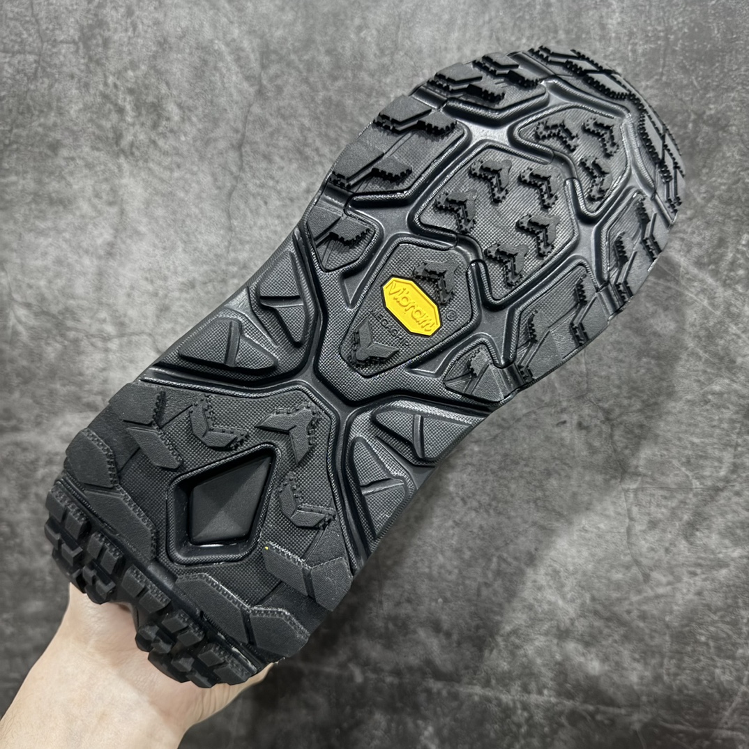 图片[9]-【X版纯原】HOKA ONE ONE Kaha 2 GTX 卡哈2 耐磨減震高帮户外功能运动鞋 具有品着的重量与坐垫比 可提供顶级性能和顶级毛绒 这款低帮徒步旅行者采用带 SwallowTail™ 几何形状的HUBBLE® 鞋跟进行了更新 配备带牵引凸耳的 Vibram® Megagrip 以增加地面接触 这款开创性款式精心制作 采用0GORE-TEX 鞋类面料和再生纺织品 尺码：36 36.5 37.5 38 38.5 39 40 40.5 41 42 42.5 43 44 44.5 45 46-选品中心