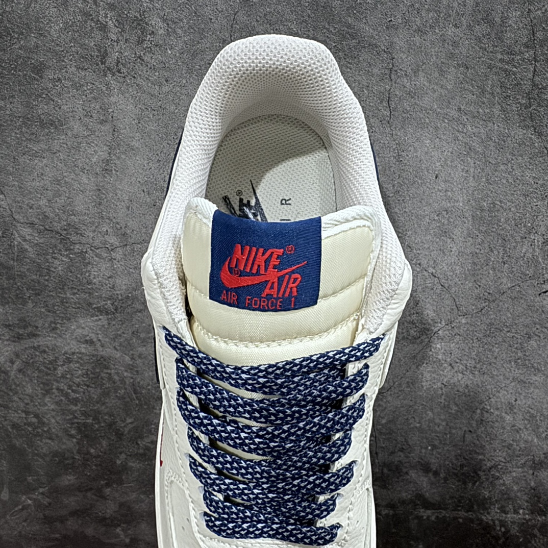 Supreme x Nike Air Force 1'07 Low joint model off-white and dark blue sneakers HD9888-003