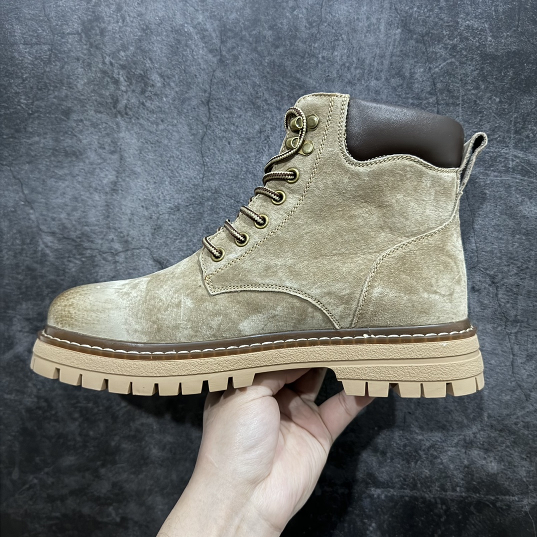 图片[2]-【广东纯原版本】Timberland添柏岚/天伯伦 户外休闲时尚马丁靴系列 广东大厂出品 全新工艺升级 秋冬新款 原盒原包装 面料采用意大利🇮🇹进口手抓牛皮 搭配防臭防腐真皮乳胶鞋垫 给您完美的穿着体验 质量考究耐穿 型男必备 专治不帅 高品质脚感一流 全套官网统一包装 今年冬季防寒户外专用 日常随意搭配 货号： TB10082Y 尺码：38 39 40 41 42 43 44 (皮鞋码)-选品中心