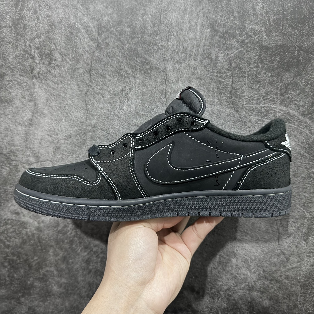 图片[2]-【全新GX版】Air Jordan 1 x Travis ScottnAJ1 x TS联名黑倒钩DM7866-001nn全新版本出货 巅峰品质 天花板级别n细节改进版 实拍所见即所得 自行揣摩n此版在各大纯原阵营中 绝对是Top级别的存在‼️n实物过于完美 高端零售主推版本 关键价格也不杀猪💪🏻nn纯原第一梯队版本 细节均没毛病 品质自观实拍👇🏻n所有皮料均来自原厂 所有细节均多次校对n针车效果同步原鞋 刺绣拉到原厂定做n原楦原纸板开发 后跟弧度收口自然不对折极致一眼正品既视感 进口玻璃冲刀皮料裁剪零毛边承诺百分百一致原鞋 鞋面清洁度最高 QC检验标准 控制溢胶 鞋盒、防尘纸 配件鞋带 均采购来自原厂n 尺码：36-48.5-莆田鞋批发中心