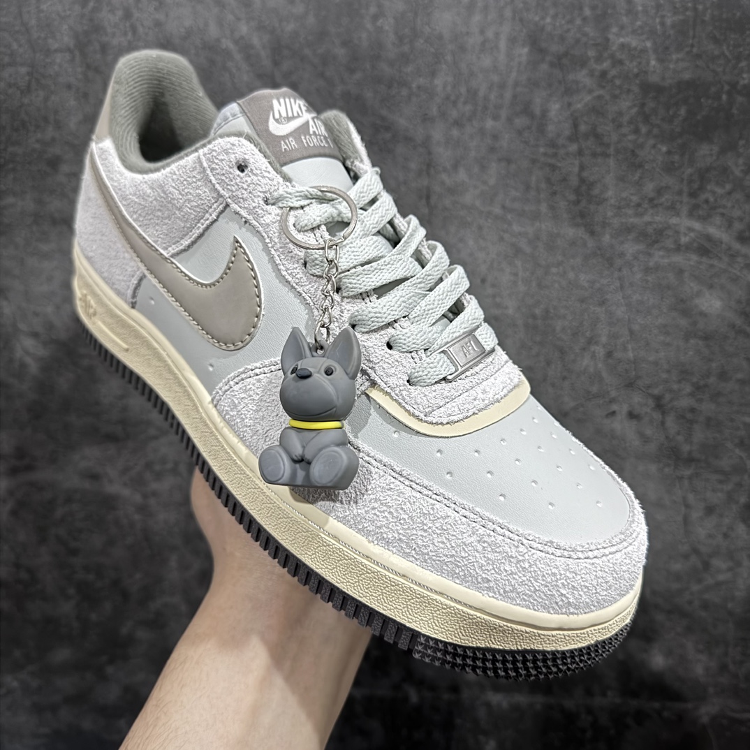 图片[3]-【公司级】Nk Air Force 1\’07 Low \”Fadou\” 法斗灰 空军一号低帮休闲板鞋 KL1201-111n#客供模具 进口猪八革 内置全掌Solo 原楦头纸板 全鞋身灰系三色搭配 一身腱子肉的爱犬法斗 尺码：36 36.5 37.5 38 38.5 39 40 40.5 41 42 42.5 43 44 44.5 45-莆田鞋批发中心