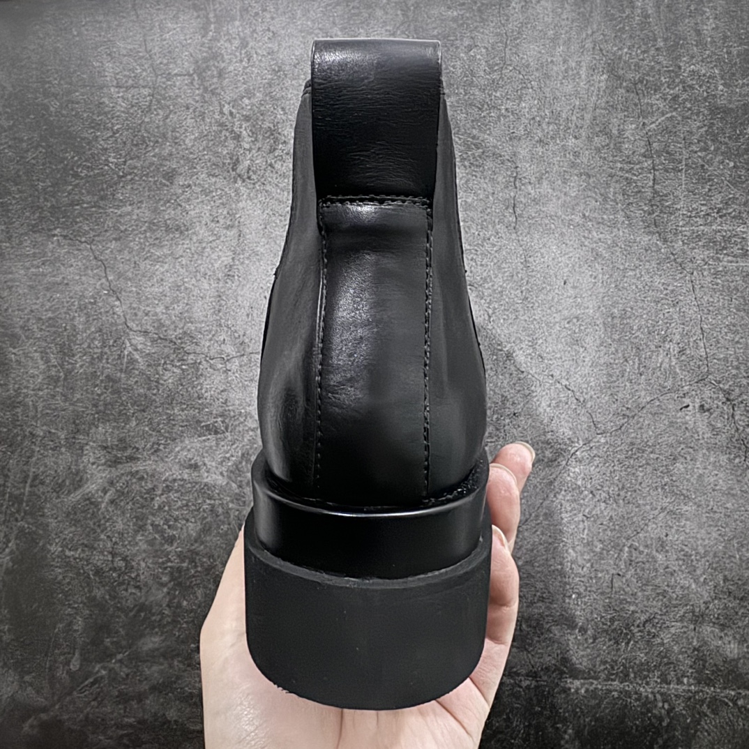 图片[4]-【莞产LW版本】Bottega Veneta/Bv 宝缇嘉/葆蝶家 长青经典女款 东莞原厂 全新顶级版本21个配色 独家最高品质 市售一梯队级别 海淘代购小红书零售最值得信耐的选择 长筒/低筒 一比一开发 每个细节可与原版对比 正品相似度百分之99 秒杀市面任何版本 官网配件一应俱全 代购装大礼盒版 全身鞋面采用进口牛头层光泽皮100%100 外露皮面全部加入折边工艺 内里垫脚一样头层牛皮材质舒适好穿 原版包层沿条三层组合TPU波浪纹橡胶细节鞋底 筒高22cm,跟高5cm 侧边设有松紧皮筋,轻松穿。由于做工复杂产量有限 全网高端品 21色高低筒 各路网红明星上脚 杨幂,关晓彤,程潇,孙芮同款 网红拉伸大长腿/脚胖爱美女士误入 尺码：35 36 37 38 39 40-选品中心