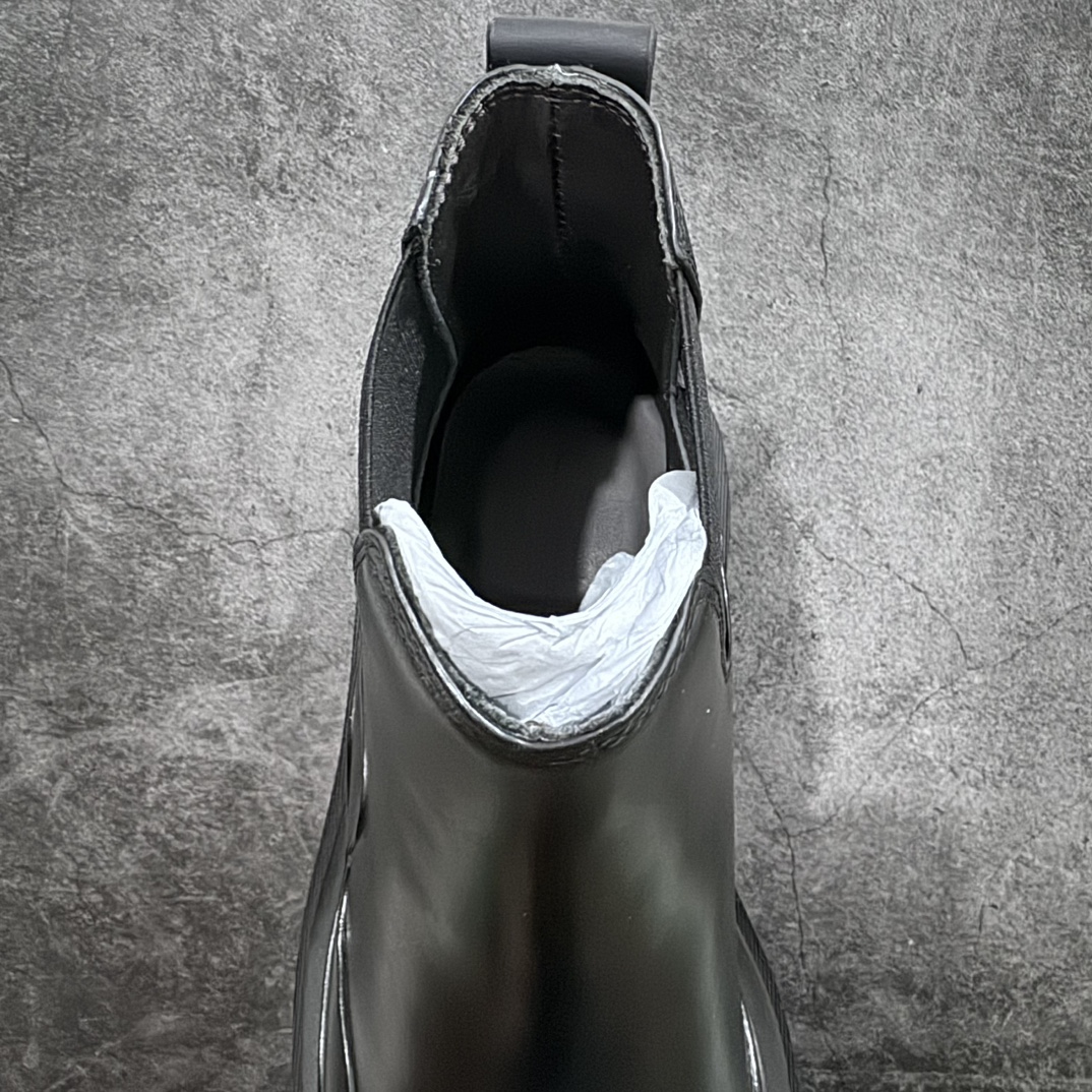 图片[8]-【莞产LW版本】Bottega Veneta/Bv 宝缇嘉/葆蝶家 长青经典女款 东莞原厂 全新顶级版本21个配色 独家最高品质 市售一梯队级别 海淘代购小红书零售最值得信耐的选择 长筒/低筒 一比一开发 每个细节可与原版对比 正品相似度百分之99 秒杀市面任何版本 官网配件一应俱全 代购装大礼盒版 全身鞋面采用进口牛头层光泽皮100%100 外露皮面全部加入折边工艺 内里垫脚一样头层牛皮材质舒适好穿 原版包层沿条三层组合TPU波浪纹橡胶细节鞋底 筒高22cm,跟高5cm 侧边设有松紧皮筋,轻松穿。由于做工复杂产量有限 全网高端品 21色高低筒 各路网红明星上脚 杨幂,关晓彤,程潇,孙芮同款 网红拉伸大长腿/脚胖爱美女士误入 尺码：35 36 37 38 39 40-选品中心