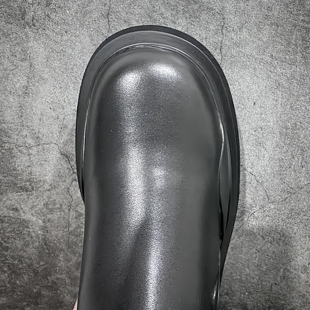 图片[5]-【莞产LW版本】Bottega Veneta/Bv 宝缇嘉/葆蝶家 长青经典女款 东莞原厂 全新顶级版本21个配色 独家最高品质 市售一梯队级别 海淘代购小红书零售最值得信耐的选择 长筒/低筒 一比一开发 每个细节可与原版对比 正品相似度百分之99 秒杀市面任何版本 官网配件一应俱全 代购装大礼盒版 全身鞋面采用进口牛头层光泽皮100%100 外露皮面全部加入折边工艺 内里垫脚一样头层牛皮材质舒适好穿 原版包层沿条三层组合TPU波浪纹橡胶细节鞋底 筒高22cm,跟高5cm 侧边设有松紧皮筋,轻松穿。由于做工复杂产量有限 全网高端品 21色高低筒 各路网红明星上脚 杨幂,关晓彤,程潇,孙芮同款 网红拉伸大长腿/脚胖爱美女士误入 尺码：35 36 37 38 39 40-选品中心