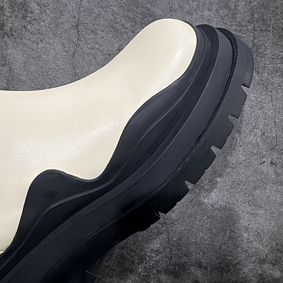 图片[6]-【莞产LW版本】Bottega Veneta/Bv 宝缇嘉/葆蝶家 长青经典女款 东莞原厂 全新顶级版本21个配色 独家最高品质 市售一梯队级别 海淘代购小红书零售最值得信耐的选择 长筒/低筒 一比一开发 每个细节可与原版对比 正品相似度百分之99 秒杀市面任何版本 官网配件一应俱全 代购装大礼盒版 全身鞋面采用进口牛头层光泽皮100%100 外露皮面全部加入折边工艺 内里垫脚一样头层牛皮材质舒适好穿 原版包层沿条三层组合TPU波浪纹橡胶细节鞋底 筒高22cm,跟高5cm 侧边设有松紧皮筋,轻松穿。由于做工复杂产量有限 全网高端品 21色高低筒 各路网红明星上脚 杨幂,关晓彤,程潇,孙芮同款 网红拉伸大长腿/脚胖爱美女士误入 尺码：35 36 37 38 39 40-选品中心