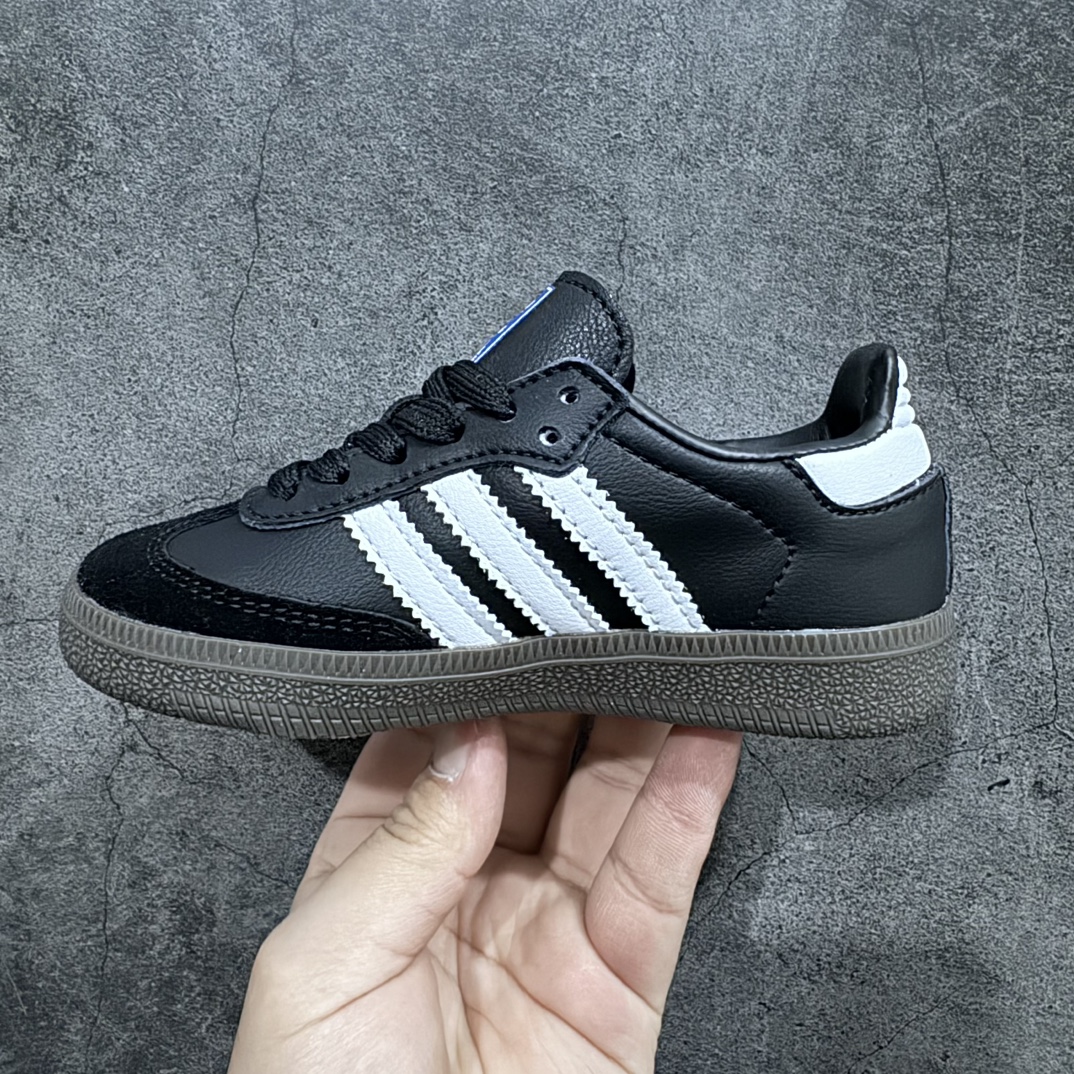 图片[2]-【纯原F版】童鞋版本上线 阿迪达斯/三叶草Adidas Originals Samba OG Kids 桑巴舞系列中大童德训足球风百搭低帮休闲运动板鞋“皮革黑白金焦糖底”B75807 潮爹潮妈追寻的单品🎁 原楦原纸版数据开发 采用环保荔枝纹纤维革组合翻毛皮鞋面材质 内嵌海玻璃环保去臭鞋垫#外置耐磨橡胶大底 带你回味最原始的永远经典， 尺码：26（15cm）27（16cm）28（17cm）29（18cm）30（18.5cm） 31（19cm）32（20cm）33（20.5cm） 34（21.5cm)-选品中心