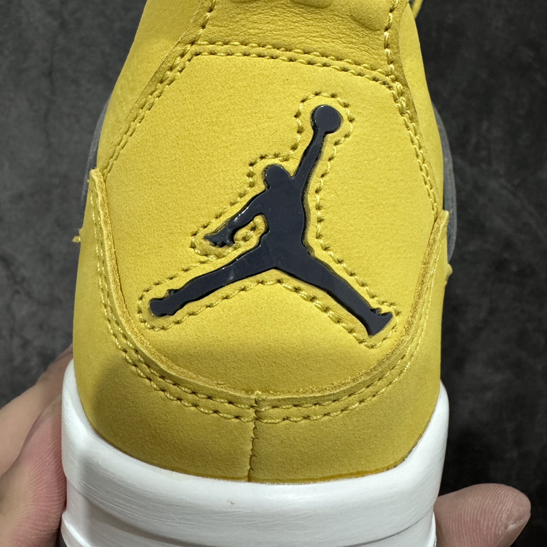 图片[9]-【PK纯原】Air Jordan AJ4 Retro 黑黄电母 货号：CT8527-700 全套原纸板楦头开发 原厂特供皮料加持 确保原汁原味 完美呈现四代版型 一比一鞋头弧度高度鞋身弧度 数据细节工艺流程均保持原鞋一致 原厂TPU网格鞋带扣 正确内里网布 菱角分明不变形无多余毛边 柔软性质感一致于原鞋 原厂织唛标 原厂飞人电绣工艺 尾指中部跳三针 独家绑鞋带手法 印刷中底布 四线拉帮 米色美纹纸贴合固定 进口港宝加持 后跟自然饱满 全鞋荧光划线卡点 追求极致完美 每一双都是工艺品 多重QC质检 超越公司货的品控标准 实实在在的免检产品 尺码：40 40.5 41 42 42.5 43 44 44.5 45 46 47.5-选品中心