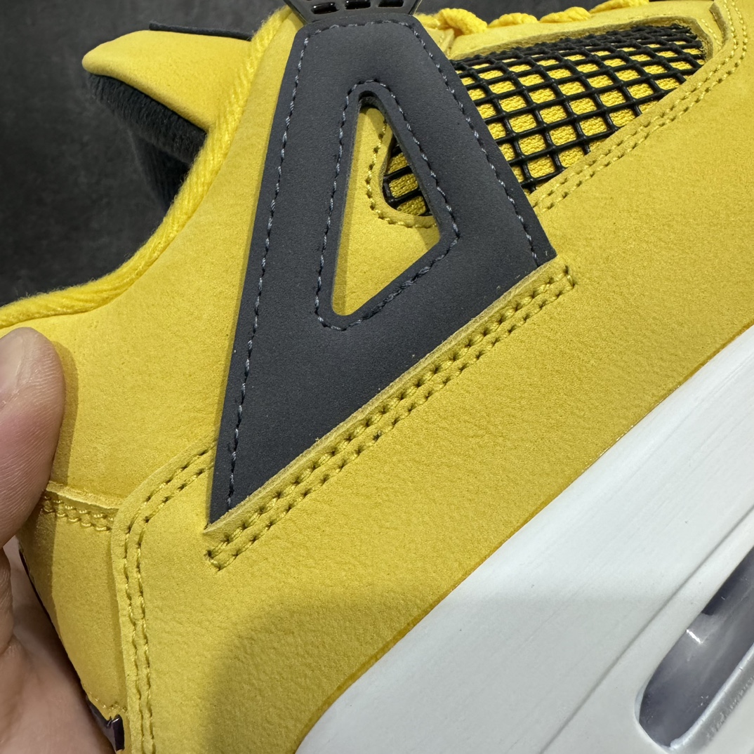 图片[3]-【PK纯原】Air Jordan AJ4 Retro 黑黄电母 货号：CT8527-700 全套原纸板楦头开发 原厂特供皮料加持 确保原汁原味 完美呈现四代版型 一比一鞋头弧度高度鞋身弧度 数据细节工艺流程均保持原鞋一致 原厂TPU网格鞋带扣 正确内里网布 菱角分明不变形无多余毛边 柔软性质感一致于原鞋 原厂织唛标 原厂飞人电绣工艺 尾指中部跳三针 独家绑鞋带手法 印刷中底布 四线拉帮 米色美纹纸贴合固定 进口港宝加持 后跟自然饱满 全鞋荧光划线卡点 追求极致完美 每一双都是工艺品 多重QC质检 超越公司货的品控标准 实实在在的免检产品 尺码：40 40.5 41 42 42.5 43 44 44.5 45 46 47.5-选品中心