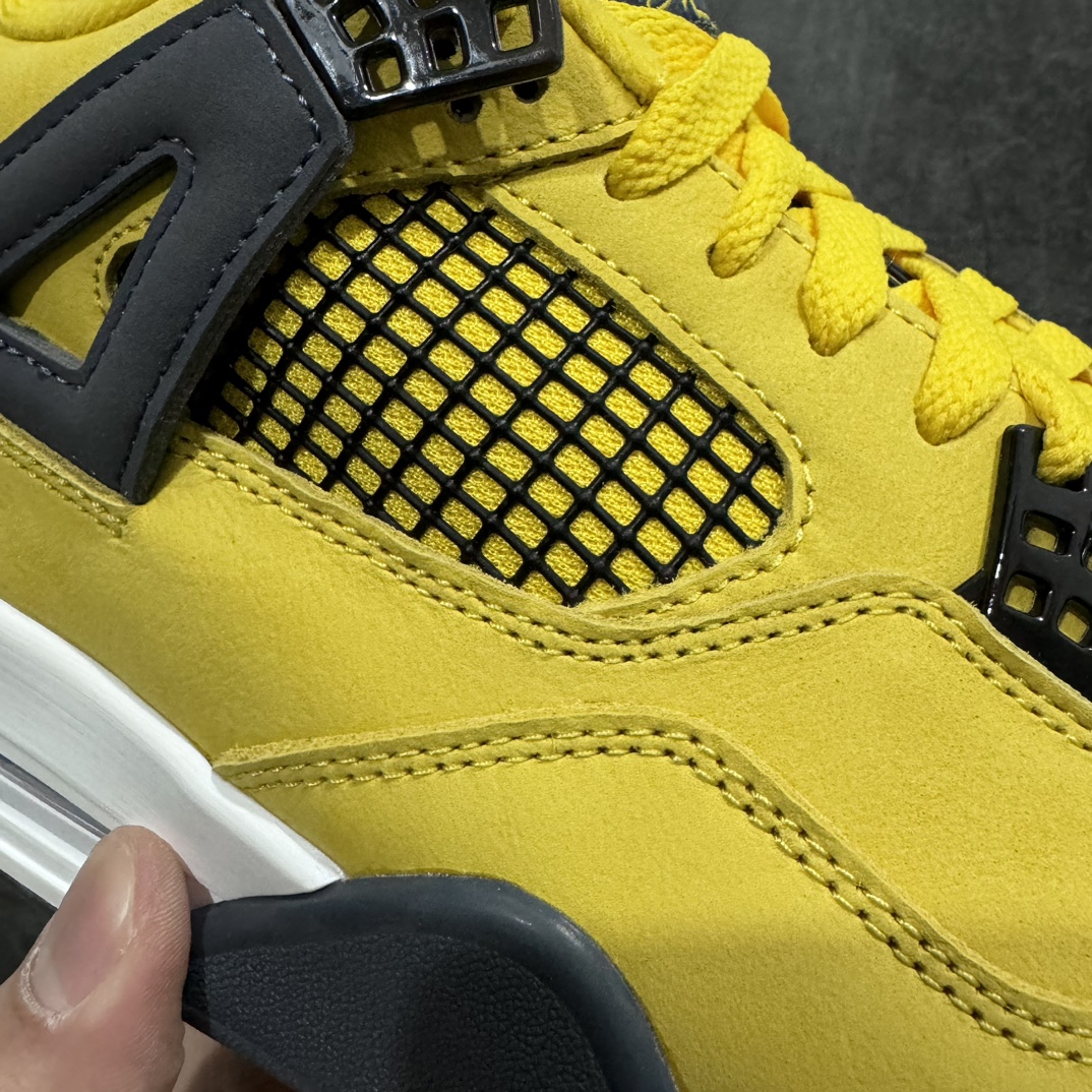 图片[4]-【PK纯原】Air Jordan AJ4 Retro 黑黄电母 货号：CT8527-700 全套原纸板楦头开发 原厂特供皮料加持 确保原汁原味 完美呈现四代版型 一比一鞋头弧度高度鞋身弧度 数据细节工艺流程均保持原鞋一致 原厂TPU网格鞋带扣 正确内里网布 菱角分明不变形无多余毛边 柔软性质感一致于原鞋 原厂织唛标 原厂飞人电绣工艺 尾指中部跳三针 独家绑鞋带手法 印刷中底布 四线拉帮 米色美纹纸贴合固定 进口港宝加持 后跟自然饱满 全鞋荧光划线卡点 追求极致完美 每一双都是工艺品 多重QC质检 超越公司货的品控标准 实实在在的免检产品 尺码：40 40.5 41 42 42.5 43 44 44.5 45 46 47.5-选品中心