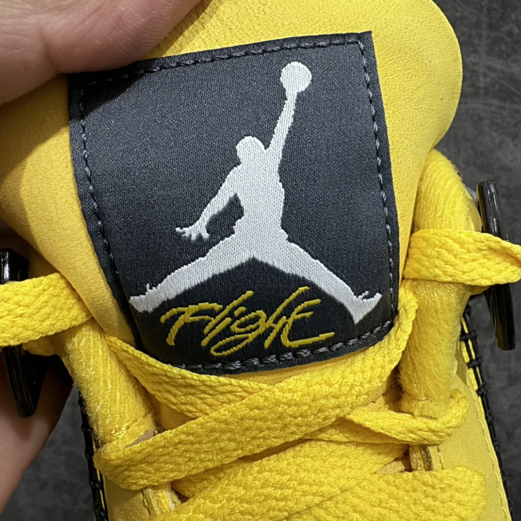 图片[7]-【PK纯原】Air Jordan AJ4 Retro 黑黄电母 货号：CT8527-700 全套原纸板楦头开发 原厂特供皮料加持 确保原汁原味 完美呈现四代版型 一比一鞋头弧度高度鞋身弧度 数据细节工艺流程均保持原鞋一致 原厂TPU网格鞋带扣 正确内里网布 菱角分明不变形无多余毛边 柔软性质感一致于原鞋 原厂织唛标 原厂飞人电绣工艺 尾指中部跳三针 独家绑鞋带手法 印刷中底布 四线拉帮 米色美纹纸贴合固定 进口港宝加持 后跟自然饱满 全鞋荧光划线卡点 追求极致完美 每一双都是工艺品 多重QC质检 超越公司货的品控标准 实实在在的免检产品 尺码：40 40.5 41 42 42.5 43 44 44.5 45 46 47.5-选品中心