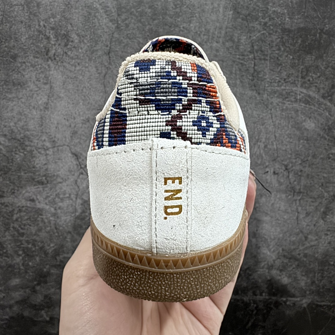 图片[4]-【R版】END. x adidas originals Samba Consortium Cup顾名思义，灵感来自“过去”，这个 END.x adidas Samba 从过去的材料中汲取设计灵感。这款即将推出的运动鞋探索了一些最早的面料成分，展示了传统编织风格，最明显的是磨损的三条纹挂毯。侧面轮廓上通常的镀金Samba品牌也被草书“Past”所取代 三条纹和鞋跟饰有类似挂毯的材质，并饰有磨边，给人一种复古的 DIY 感觉。在其他地方，毛茸茸的绒面革和定制的联名鞋舌贴片为它们带来了高级更新，脚下的同色系胶橡胶鞋底也相得益彰。 货号IE0167 尺码：35 36 36.5 37 38 38.5 39 40 40.5 41 42 42.5 43 44 44.5 45 编码：RB5130-莆田鞋批发中心