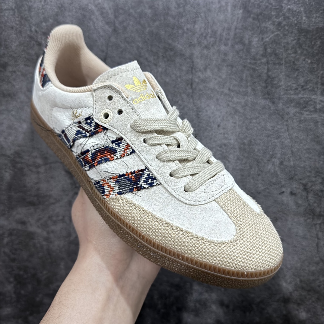 图片[3]-【R版】END. x adidas originals Samba Consortium Cup顾名思义，灵感来自“过去”，这个 END.x adidas Samba 从过去的材料中汲取设计灵感。这款即将推出的运动鞋探索了一些最早的面料成分，展示了传统编织风格，最明显的是磨损的三条纹挂毯。侧面轮廓上通常的镀金Samba品牌也被草书“Past”所取代 三条纹和鞋跟饰有类似挂毯的材质，并饰有磨边，给人一种复古的 DIY 感觉。在其他地方，毛茸茸的绒面革和定制的联名鞋舌贴片为它们带来了高级更新，脚下的同色系胶橡胶鞋底也相得益彰。 货号IE0167 尺码：35 36 36.5 37 38 38.5 39 40 40.5 41 42 42.5 43 44 44.5 45 编码：RB5130-莆田鞋批发中心