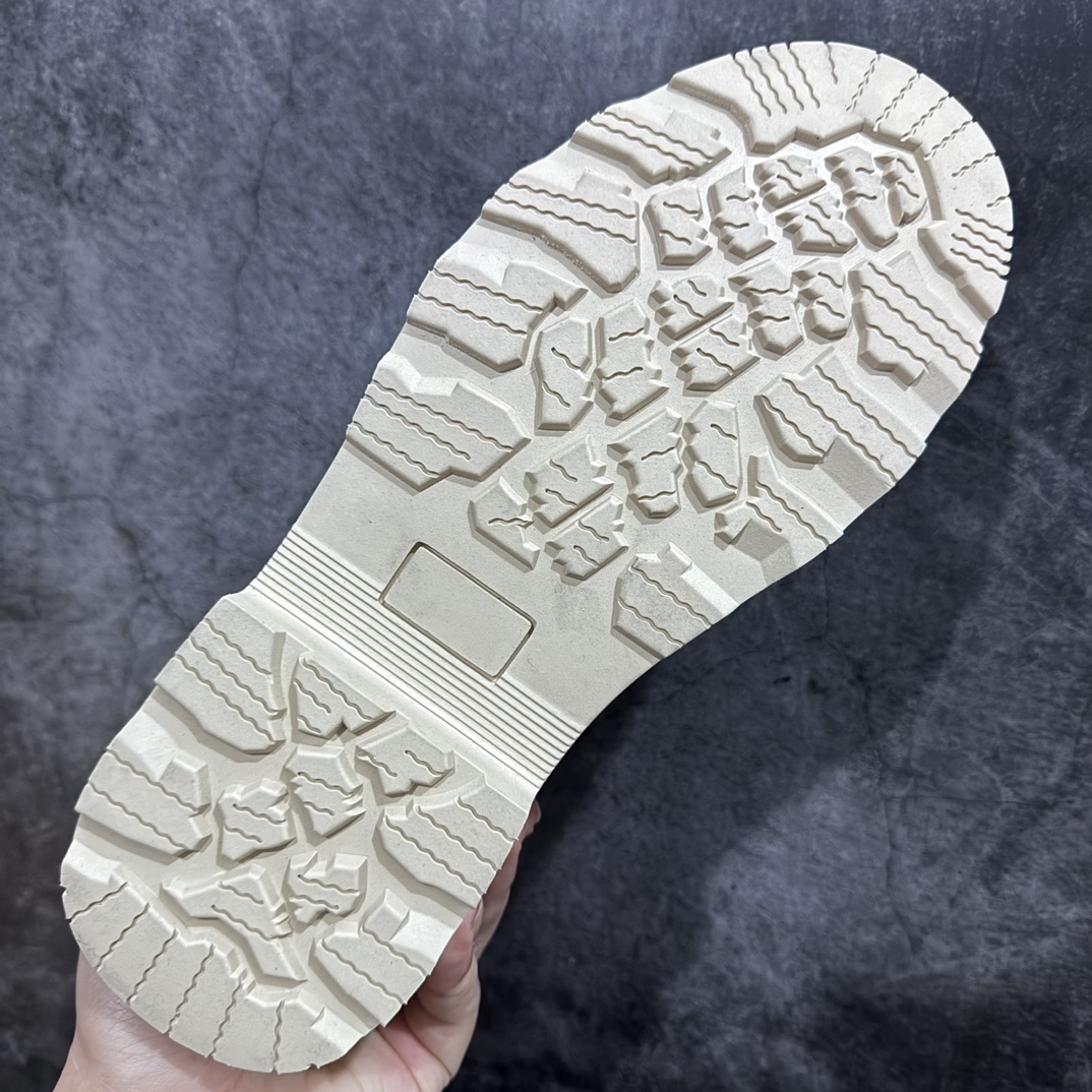 图片[9]-【广东纯原版本】Timberland添柏岚/天伯伦户外高帮休闲大黄靴系列广东大厂品质 原盒原包装 时尚潮流搭配 面料采用意大利🇮🇹顶级磨砂细纹牛皮 搭配防臭防腐真皮乳胶鞋垫 大底到五金都是代工厂原材料制作 品质毋庸置疑 全套官网统一包装 给您完美的穿着体验 质量考究耐穿 型男必备 专治不帅 高品质脚感一流 今年冬季防寒户外专用 日常随意搭配 尺码：39 40 41 42 43 44（标准码）-选品中心