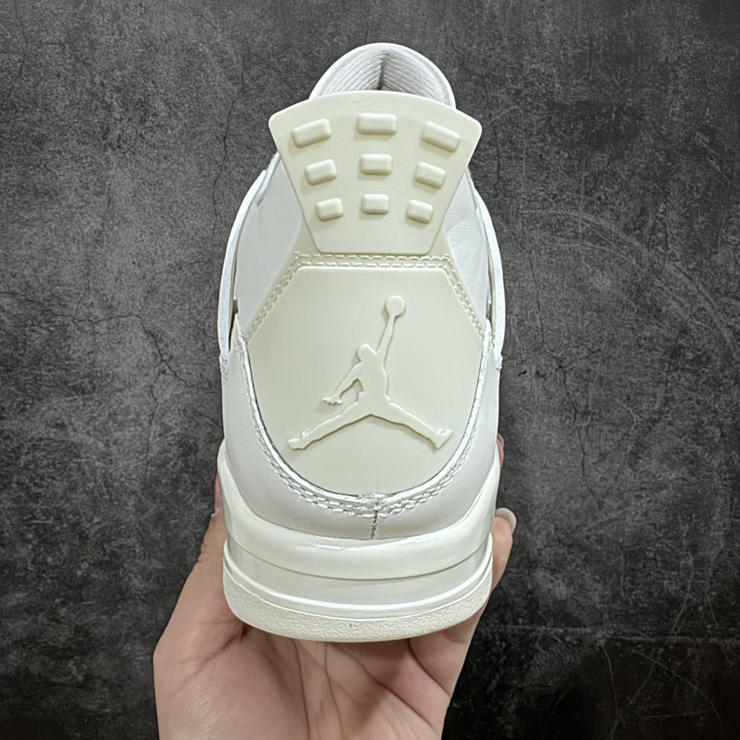 图片[4]-【原厂版本】Air Jordan AJ4 Retro盐白金属扣 AQ9129-170 全套原纸板楦头开发 原厂特供皮料加持 确保原汁原味 完美呈现四代版型 一比一鞋头弧度高度鞋身弧度 数据细节工艺流程均保持原鞋一致 原厂TPU网格鞋带扣 正确内里网布 菱角分明不变形无多余毛边 柔软性质感一致于原鞋 原厂织唛标 原厂飞人电绣工艺 尾指中部跳三针 独家绑鞋带手法 印刷中底布 四线拉帮 米色美纹纸贴合固定 进口港宝加持 后跟自然饱满 全鞋荧光划线卡点 追求极致完美 每一双都是工艺品 多重QC质检 超越公司货的品控标准 实实在在的免检产品  尺码：40 40.5 41 42 42.5 43 44 44.5 45 46 47.5-莆田鞋批发中心