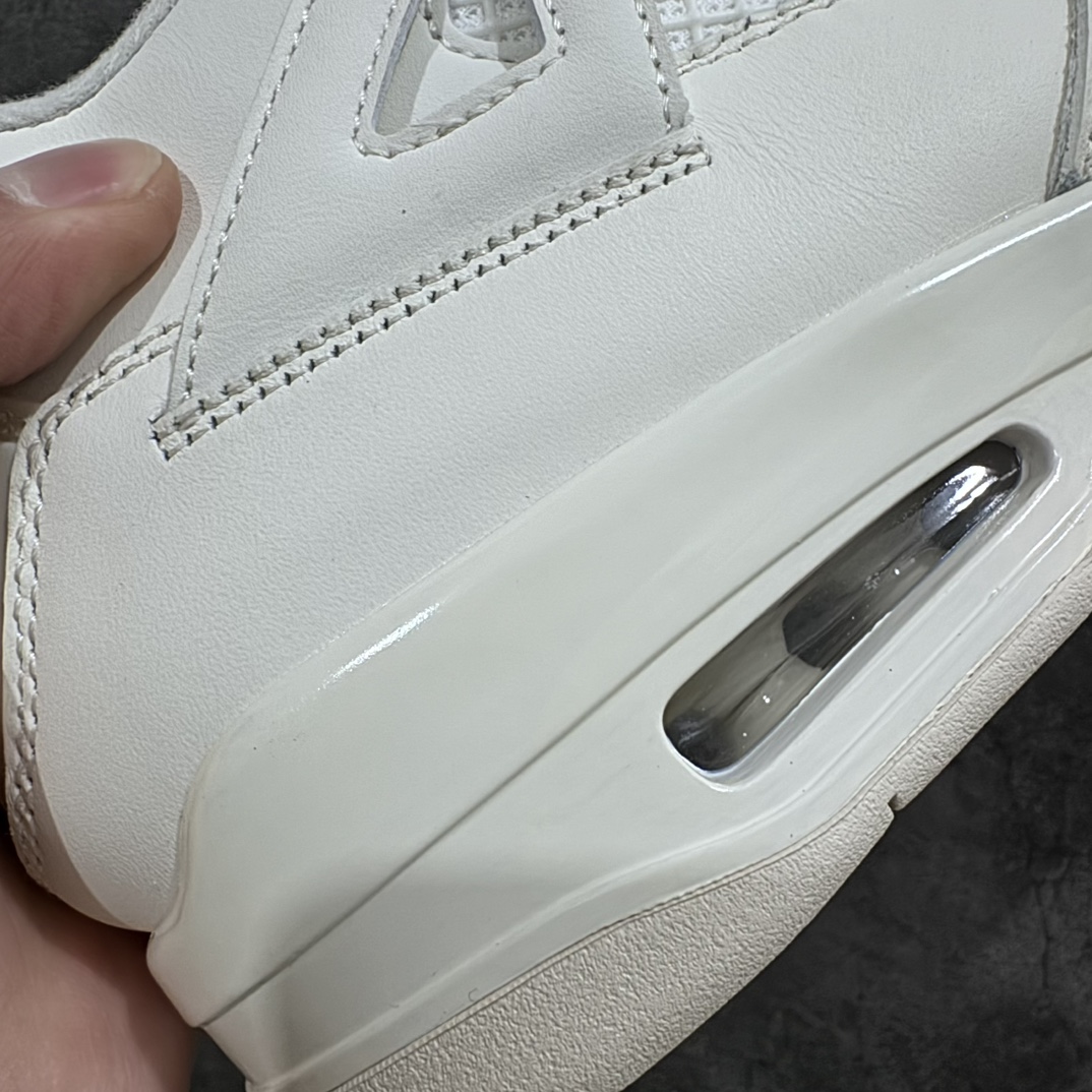 图片[2]-【原厂版本】Air Jordan AJ4 Retro盐白金属扣 AQ9129-170 全套原纸板楦头开发 原厂特供皮料加持 确保原汁原味 完美呈现四代版型 一比一鞋头弧度高度鞋身弧度 数据细节工艺流程均保持原鞋一致 原厂TPU网格鞋带扣 正确内里网布 菱角分明不变形无多余毛边 柔软性质感一致于原鞋 原厂织唛标 原厂飞人电绣工艺 尾指中部跳三针 独家绑鞋带手法 印刷中底布 四线拉帮 米色美纹纸贴合固定 进口港宝加持 后跟自然饱满 全鞋荧光划线卡点 追求极致完美 每一双都是工艺品 多重QC质检 超越公司货的品控标准 实实在在的免检产品  尺码：40 40.5 41 42 42.5 43 44 44.5 45 46 47.5-莆田鞋批发中心