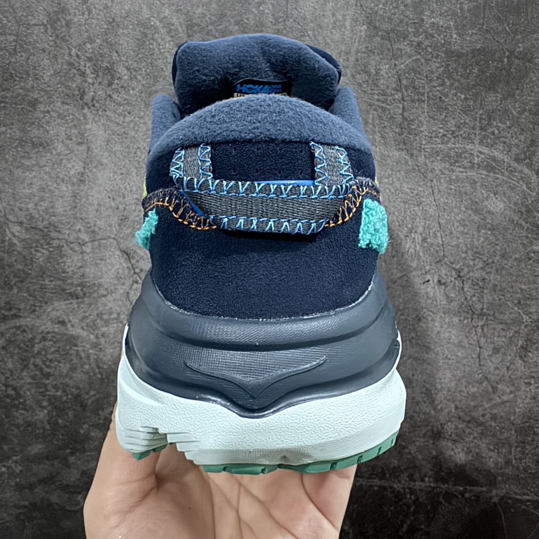 图片[4]-【公司级】HOKA ONE ONE Bondi L Suede 低帮 防滑耐磨 户外休闲 运动跑步鞋刺绣彩虹nHOKA从第一双鞋开始创新从未停止过时尚潮流的设计风格，Bondi L Suede 这双鞋给你提供柔软舒适透气平滑的跑步体验！加宽加大的中底给你步伐提供难以置信的平滑，缓解触地压力，采用全新 HOKA 历史上最轻的缓震泡棉柔软的 EVA 中底载体与此同时仍保证良好的回弹，该材料将鞋控制在难以想象的轻量和柔软，加上采用优质橡胶大底提供优越的耐磨防滑与回弹效果！nn码数36 36.5 37 38 38.5 39 40 40.5 41 42 42.5 43 44 44.5 45 正常运动鞋码n-莆田鞋批发中心