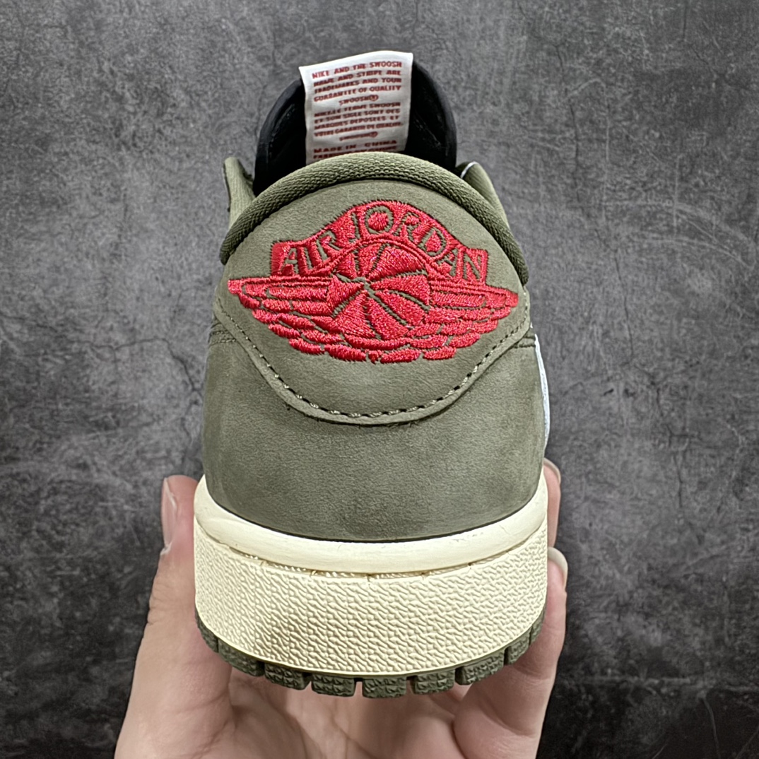 图片[4]-【原厂版本】Travis Scott x Air Jordan AJ1 Low OG SP TS联名军绿倒钩7.0低帮 DM7866-002全系列配色 外贸特供批次 新配色不断更新开发 市场中端王者 全套原纸板楦头开发 确保原汁原味 完美呈现一代版型 一比一鞋头弧度高度鞋身弧度 此版本只针对中端市场 细节品控鞋型随意秒杀市面同价位 鞋型完美 不臃肿别扭 头层皮料加持 用料绝不含糊 进口玻璃冲刀皮料裁剪零毛边 电脑针车工艺 超高鞋面清洁度 最高QC检验标准 控制溢胶瑕疵 原盒原配 飞翼3D高频深度立体 工艺方面大到整体鞋型 漏斗收腰 底线拉帮 LOGO立体程度 小到针眼排布 载片对称 冲孔效果 鞋标规范 鞋垫背胶等等 无一不是口碑收割 每双都是一个回头客SIZE：36 36.5 37.5 38 38.5 39 40 40.5 41 42 42.5 43 44 44.5 45 46 47.5 编码：X10340380-鞋库