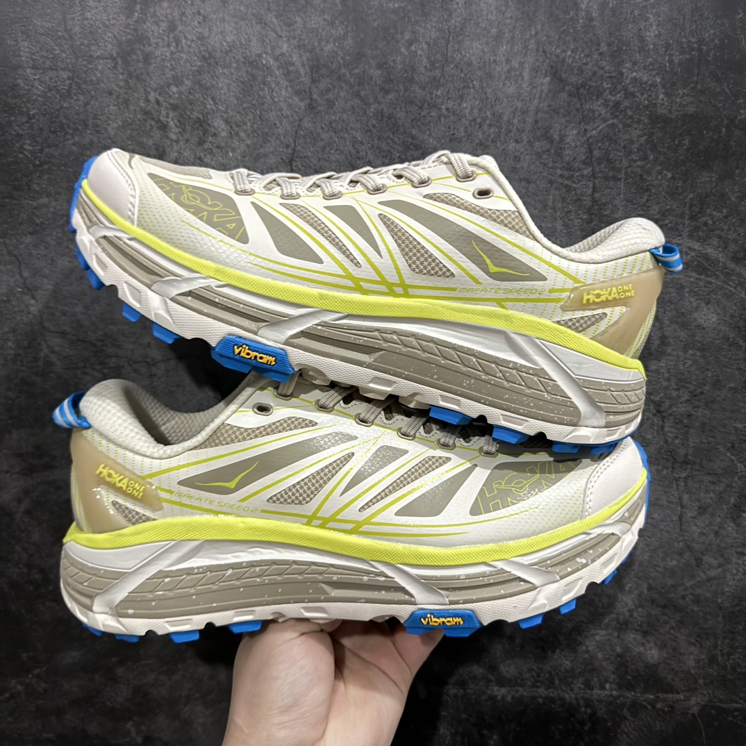 图片[5]-【绿X版】HOKA ONE ONE Mafate Speed 2 Low 玛法特2代系列低帮轻量户外越野休闲运动慢跑鞋n上脚赞到报爆 轻盈舒适n鞋面采用超轻的无缝架构轻薄的TPU贴在透气的鞋面材料上减轻重量同时也保证了支撑性鞋底采用滚动平衡技术 引导跑者回归自然步态祖传的神奇EVA材质中底依旧是一如既往地表现优秀 能提供充足的缓震 作为HOKA家的越野跑鞋 VIBRAM 橡胶大底也是必不可少的 即便在复杂湿滑的地形 依旧能有良好的抓地力及稳定性 鞋带采用了弹性不易松脱的扁宽弹性鞋带 前掌与中掌部分也进行了加宽 也更加适合亚洲人的脚型 是一款十分全面且足够强悍的户外硬核越野鞋日常搭配的话短裤是基本不挑 阔腿裤 工装裤以及各种长筒牛仔裤都可以SIZE：36 36.5 37.5 38 38.5 39 40 40.5 41 42 42.5 43 44 44.5 45-莆田鞋批发中心