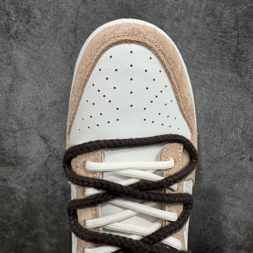 图片[5]-【定制版】Nike SB Dunk Low x Louis Vuitton LV白棕印花n纯原大厂出品 极力推荐👏n原装头层材料 独家版型蒸餾加工n帶來的是更好的视觉和脚感体验n大厂纯原品质出货 清洁度 电绣工艺皮料切割干净无任何毛边 细节完美 官方货号：FC1688 167 尺码：36 36.5 37.5 38 38.5 39 40 40.5 41 42 42.5 43 44 44.5 45n-莆田鞋批发中心