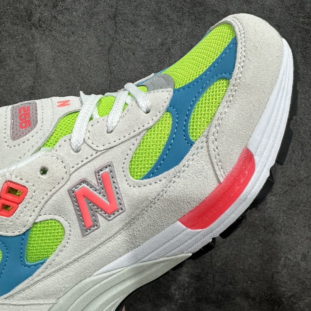 图片[6]-【OK纯原版本】New Balance 新百伦NB992n总统复古慢跑鞋 白蓝 M992DAn正确3M反光细节 原楦原纸版开发 正确6层组合底模精密开发 后跟透明TPU水晶装饰条稳固 沿用了引以为傲的跑鞋手工技艺 采用猪皮绒面并包裹局部透气网面的鞋身设计 菱网鞋舌上刻有New Balance USA 鞋面依旧身着经典的大热之灰 彰显了其高端的品质身份  尺码：36 37 37.5 38 38.5 39 40 40.5 41.5 42 42.5 43 44 45-莆田鞋批发中心