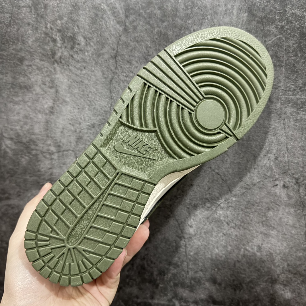 图片[9]-【定制版】Nk SB Dunk Low KAWS联名-白绿勾 周年高端定制 低帮休闲板鞋定制鞋盒 大厂纯原品质出货 超高清洁度 皮料切割干净无任何毛边 细节完美货号：DD1391-121  尺码：36 36.5 37.5 38 38.5 39 40 40.5 41 42 42.5 43 44 44.5 45-莆田鞋批发中心