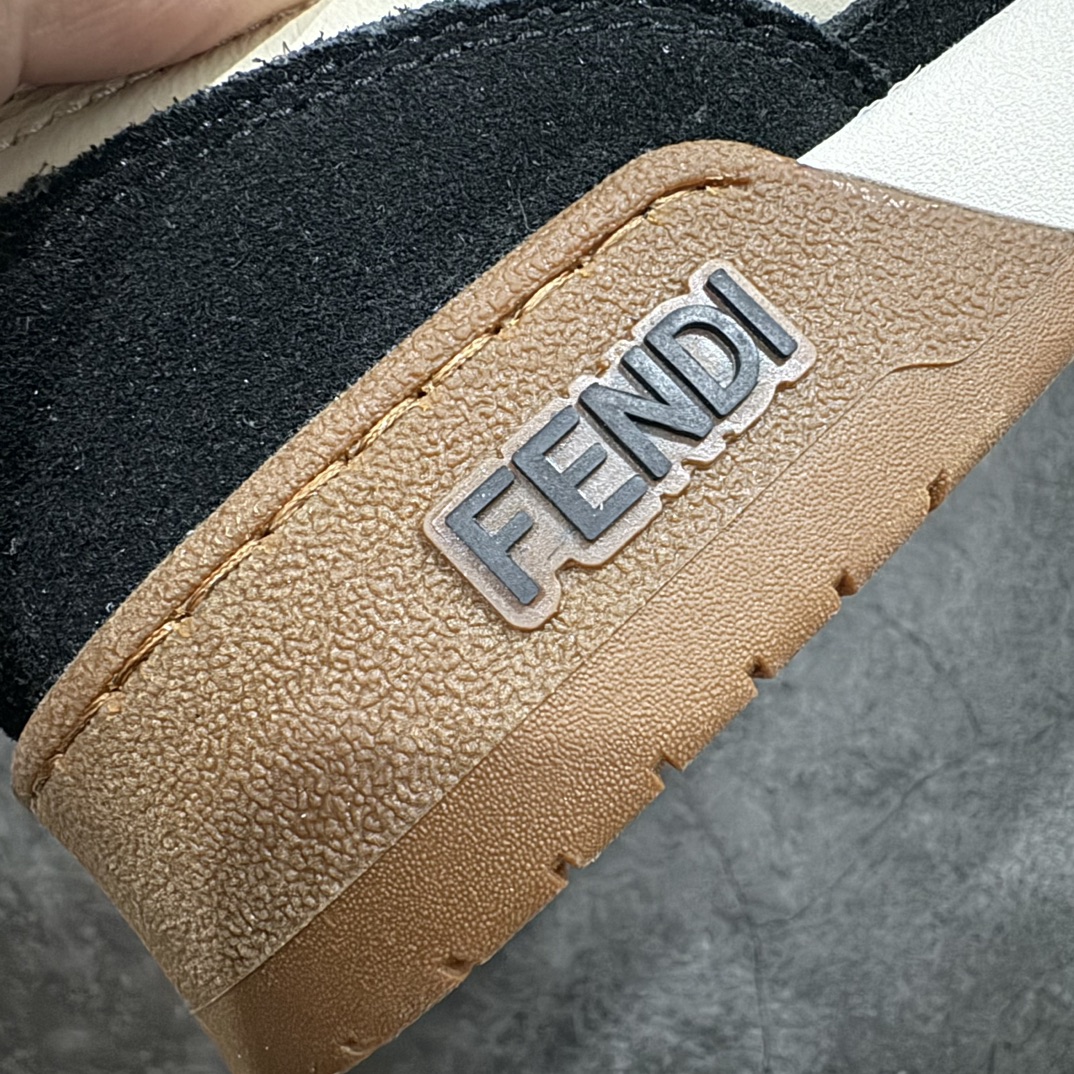 FENDIMatchsneaters芬迪皮革低帮时尚运动板鞋独家零售特供全身20几个细节点全部做到一致还