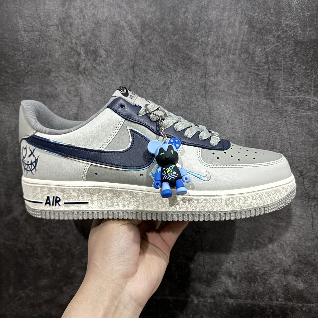 AirForce1Low07灰蓝暴力熊涂鸦原楦头原纸板打造纯正低帮空军版型专注外贸渠道全掌内置蜂窝气垫原