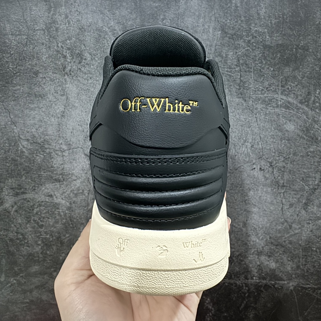 图片[4]-【纯原版】OFF-WHITE Out Of Office OW低帮时尚板鞋 黑白n杨幂同款 由经典配色打造 箭头符号、ZipTie 标签、1ogo印花等经典元素皆在此呈现 让人一眼明了 Off-White 的潮流身份 单品以黑白配色皮质制成 饰有品牌标志性 zip Tie 束线带吊牌 侧面饰有 Arrows 图案 展现出品牌对街头风格的偏爱 原厂原档案开发 原盒原标原厂头层皮料 官方原版设计 做工细节全方位对比原鞋  尺码：36 37 38 39 40 41 42 43 44 45 46 47-莆田鞋批发中心