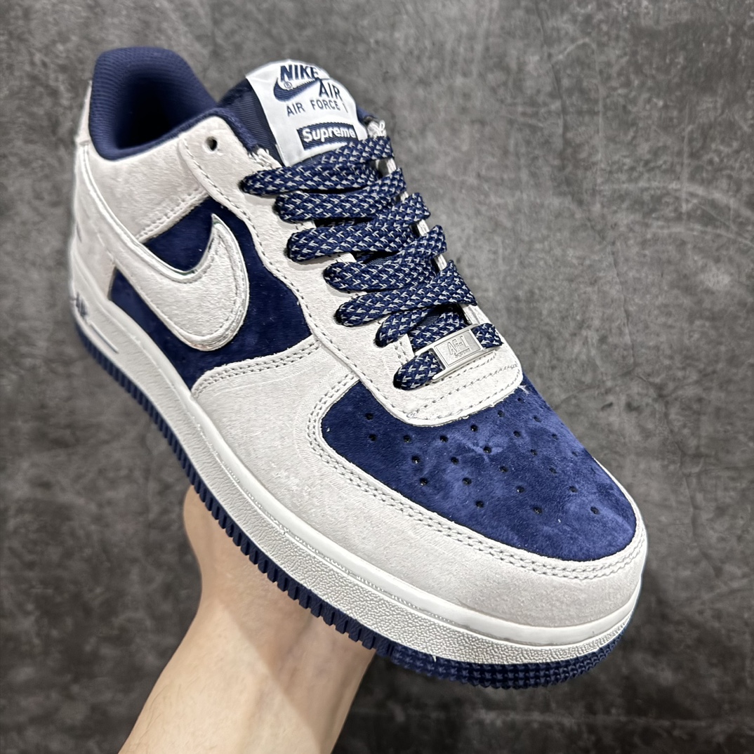 图片[3]-【公司级】Supreme x Nk Air Force 1\’07 Low 联名款 灰深蓝麂皮 空军一号低帮休闲板鞋 ME2392-103n#3M反光 定制皮料 原盒原包装 原楦头原纸板 纯正版型 正品NFC感应芯片 内置全掌气垫 尺码：36 36.5 37.5 38 38.5 39 40 40.5 41 42 42.5 43 44 44.5 45-莆田鞋批发中心