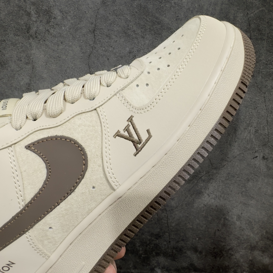 图片[6]-【公司级】Nk Air Force 1\’07 Low LV联名-猪八米棕 空军一号低帮休闲板鞋 XB8228-835n原楦头原纸板 原装鞋盒 定制五金配件 内置全掌气垫 原厂鞋底（附带LV钛合金一百七十周年纪念扣一枚） 尺码：36 36.5 37.5 38 38.5 39 40 40.5 41 42 42.5 43 44 44.5 45-莆田鞋批发中心