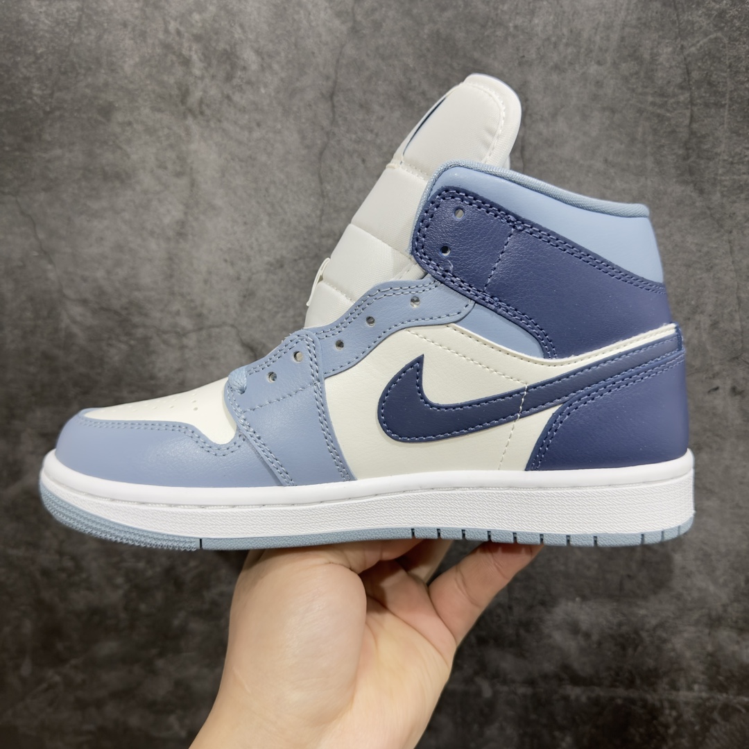 AirJordanAJ1Mid中帮白蓝BQ6472-140终端优势供应市面中低帮最具代表性版本没有之一口