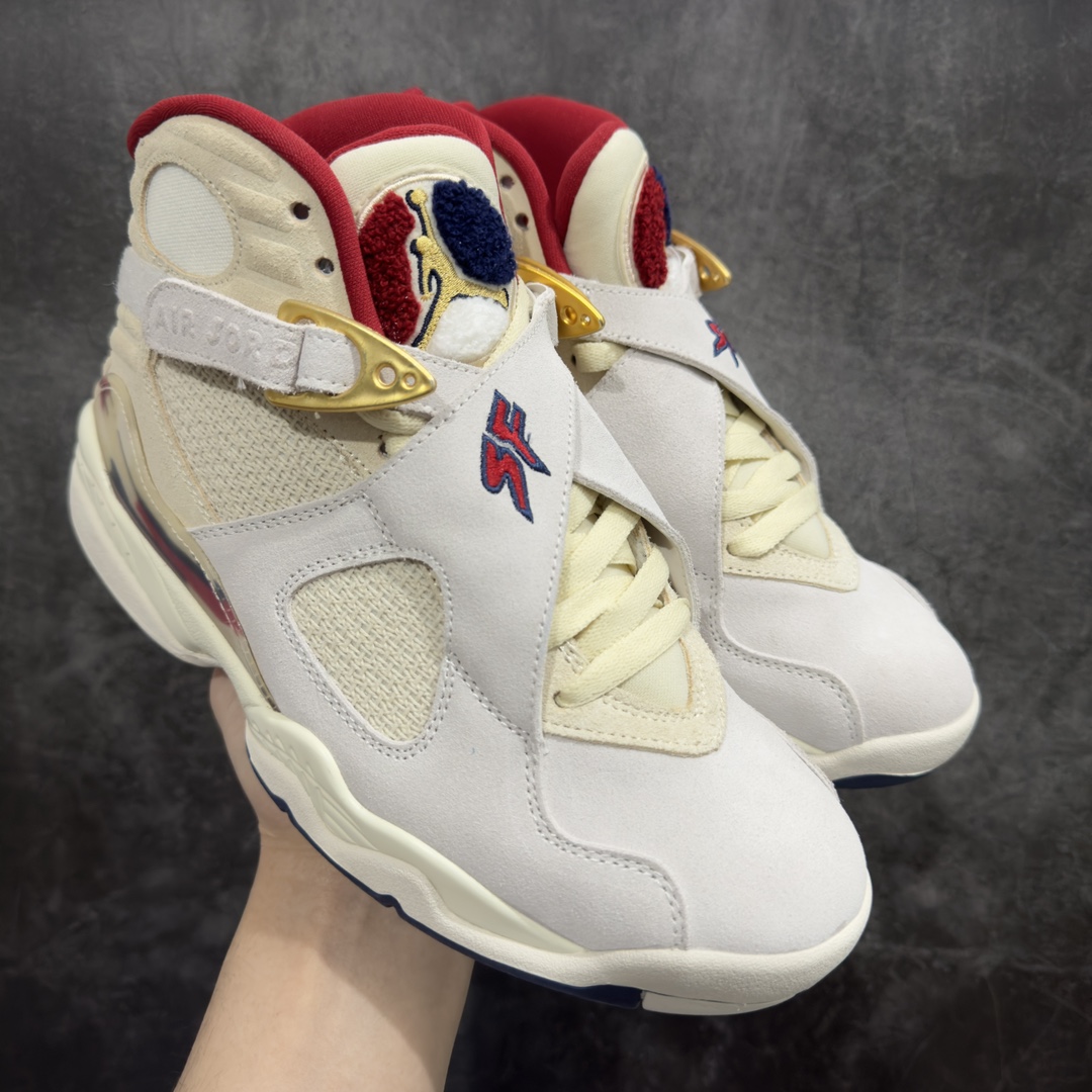 【外贸版本】SoleFly x Air Jordan 8 \”Mi Casa Es Su Casa\” 高帮 联名白色 AJ8 乔丹8代 aj8 乔8 高邦 联名白色 乔丹篮球鞋系列 整双鞋采用浅色系设计，以大面积的米色加上彩色纹路点缀，n鞋身米色麂皮材质加上透气网格打造而成，视觉效果相当经典；米色魔术十字绑带处点缀醒目的数字23和SF字样并以红色刺绣呈现，鞋带扣采用金色点缀，鞋舌毛巾质感Jumpmanx Logo以红白黑装扮，也是属于Air Jordan 8特有元素；外底Jumpman Logo则以黄色示人，进一步提升吸睛属性；忠于原版的红色设计，后跟涂鸦图案、彩色涂鸦内衬，丰富鞋款且还原元年造型。最后外底选用米色中底和彩绘拼色外底完成整体设计。 货号：FJ2850-107 尺码：40 40.5 41 42 42.5 43 44 45.5 45 46 47.5-莆田鞋批发中心