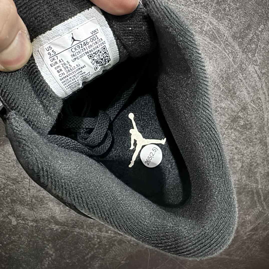 图片[7]-【纯原LW版本】Air Jordan AJ3 Off Noir 奥利奥黑水泥2.0 CK9246-001n 全套原纸板楦头开发 原厂大底磨具加持立体防滑纹理 原装可视Air Sole气垫 原汁原味最完美的三代版型 唯一正确鞋头趴度弧度高度鞋身腰线 原厂TPU彩虹扎染后跟饰片 正确内里反口里网布 皮料菱角分明不变形无多余毛边 广东原厂zp同批次手工大底描漆拉丝 市场唯一原厂鞋扣模具 原厂织唛标 原厂飞人电绣工艺 尾指中部跳三针 独家绑鞋带手法 印刷中底布 四线拉帮 米色美纹纸贴合固定 进口港宝加持 后跟自然饱满 全鞋荧光划线卡点 追求极致完美 每一双都是工艺品 多重QC质检 超越公司货的品控标准 实实在在的免检产品  尺码：36 36.5 37.5 38 38.5 39 40 40.5 41 42 42.5 43 44 44.5 45 46 47.5 48.5-莆田鞋批发中心