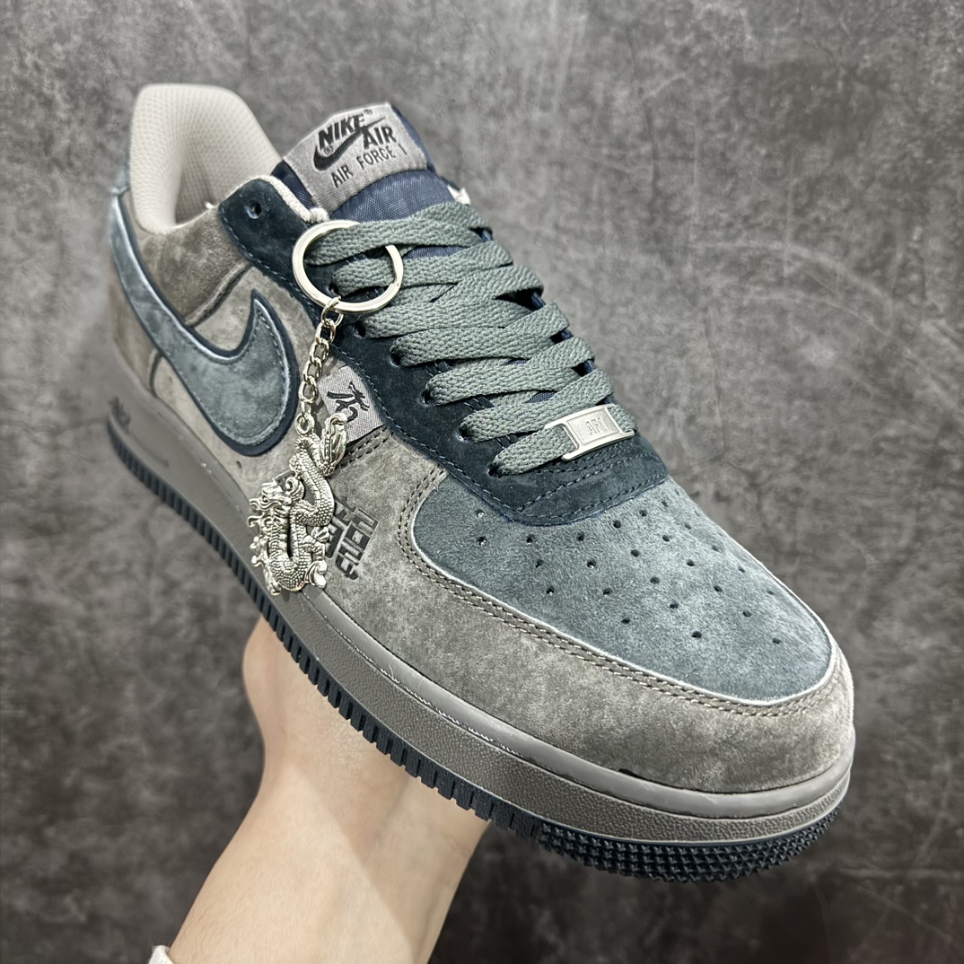 AirForce1Low07龙年限定黑蓝原楦头原纸板打造纯正低帮空军版型专注外贸渠道全掌内置蜂窝气垫原盒