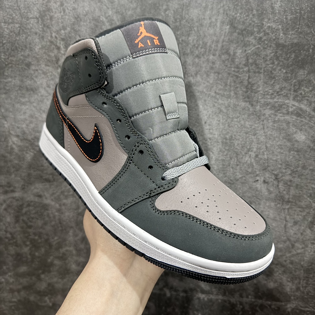 图片[3]-【DT版本】Air Jordan AJ1 Mid 深灰拼接中帮配色 FQ8338-017nn市面中低帮最具代表性版本没有之一口碑大厂出品 品控大底版型不断改良更新 全套原纸板楦头开发 确保原汁原味 完美呈现版型 完美零毛边处理 原厂内置全掌气垫 价格定位良心 平台专用代工流水线出品 一眼公司既视感 拿到手的一瞬间就与众不同 碾压市面所有版本 全部原鞋开发 每一个配色都会采购原鞋确认细节 打破市面看图做货无好货之说nnSize:40 40.5 41 42 42.5 43 44 44.5 45-莆田鞋批发中心