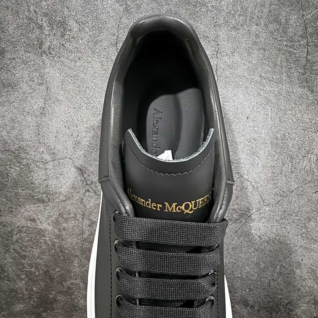 400 意大利高奢品牌-亚历山大·麦昆Alexander McQueen Oversized Sneakers 低帮时装厚底休闲运动小白板鞋