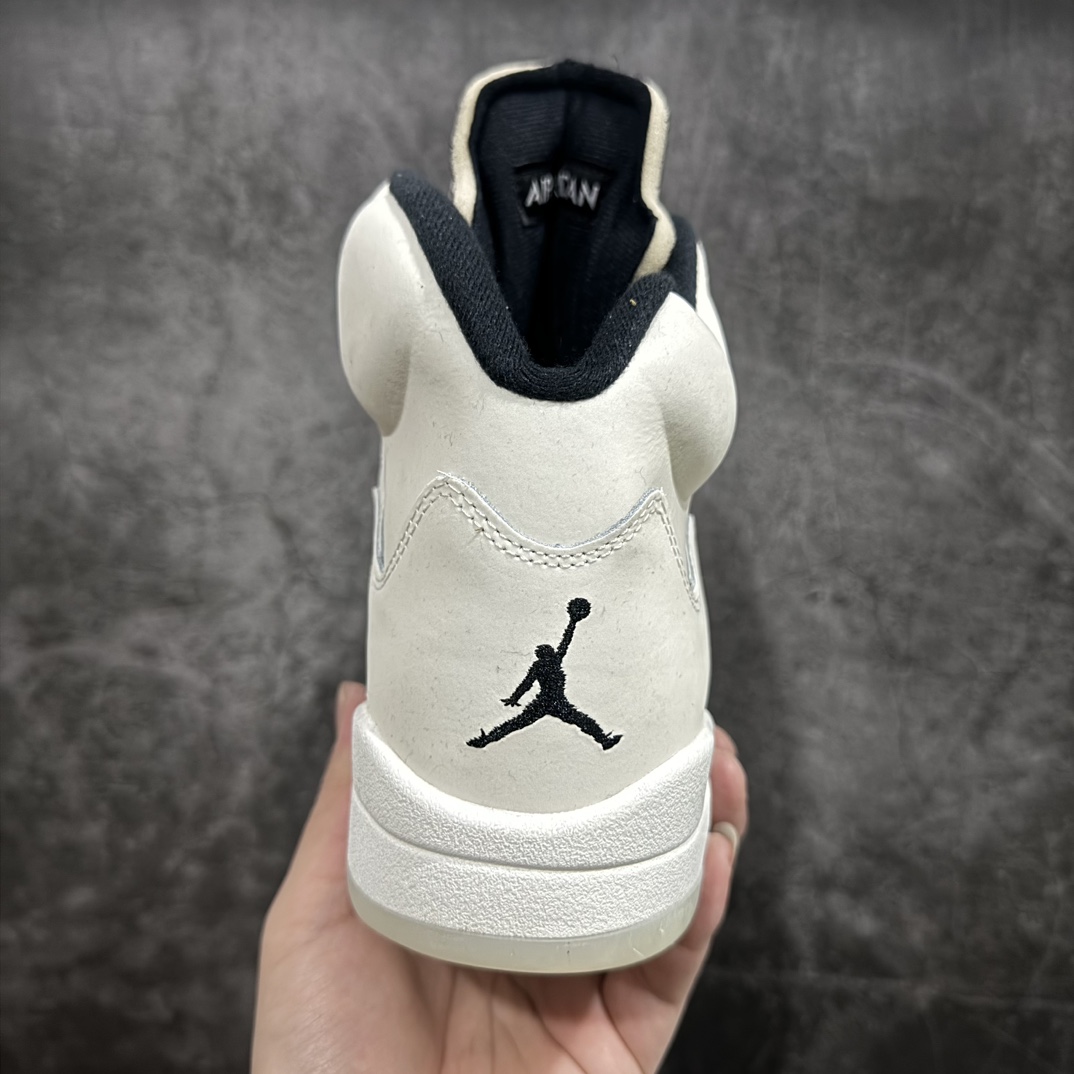 外贸纯原版AirJordan5Retro高帮米棕色AJ5乔丹5代aj5乔5高邦米棕色乔丹篮球鞋系列鞋身整