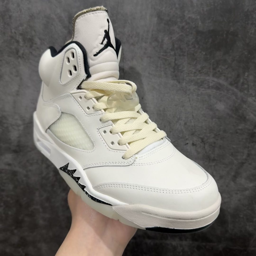 外贸纯原版AirJordan5Retro高帮米棕色AJ5乔丹5代aj5乔5高邦米棕色乔丹篮球鞋系列鞋身整