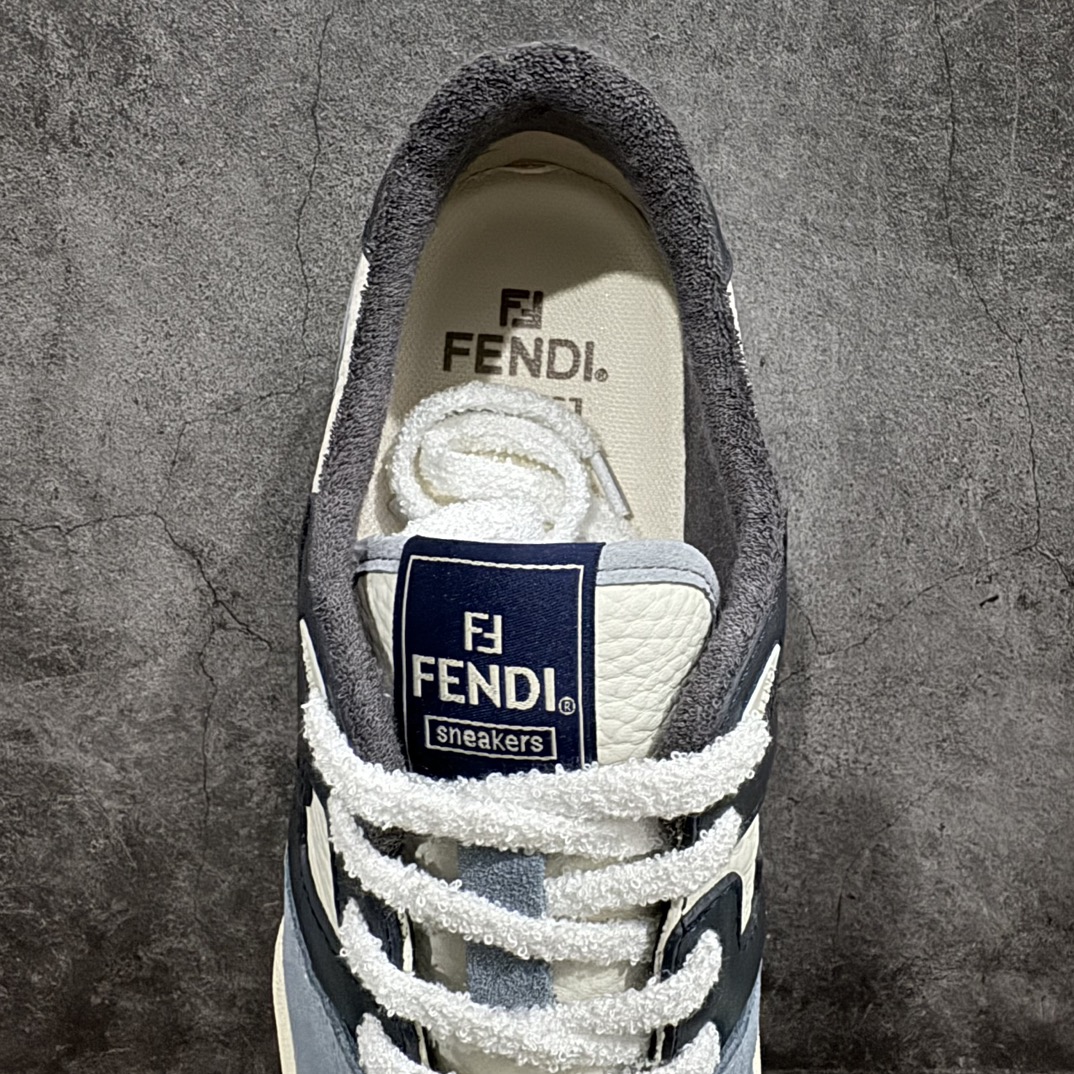 图片[8]-【海淘代购版】FENDI 芬迪 Match sneaters低帮运动鞋独家定制 全身20几个细节点全部做到一致还原 吊打市面所有版本 独家原装套装配件官方同源 渠道原装订单 全套专柜包装物及配件#鞋底嵌入核心防伪芯片感应装置 FENDI芬迪match最新爆款情侣款运动鞋板鞋原版购入 高工艺无缝细空胶技术 贴楦误差0.05mm,鞋底采用固特异内外锁死工艺 最大限度弯折永不开胶 原鞋一致效果环保无味 鞋面采用麂皮和皮革拼接组合 logo内里采用毛巾绒里 上脚超级柔软 轻便 舒适搭配卫衣  尺码：39 40 41 42 43 44 45 编码：KH480510-莆田鞋批发中心