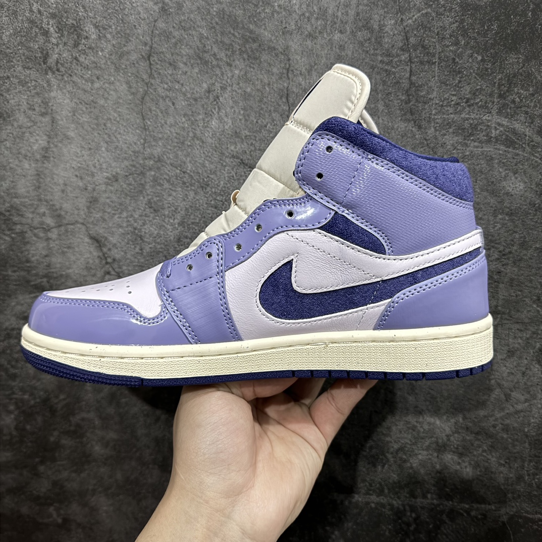 图片[2]-【DT版本】Air Jordan AJ1 Mid中帮 紫色DZ3745-500n市面中低帮最具代表性版本没有之一 口碑大厂出品 品控大底版型不断改良更新 全套原纸板楦头开发 确保原汁原味 完美呈现版型 完美零毛边处理 原厂内置全掌气垫 价格定位良心 平台专用代工流水线出品 一眼公司既视感 拿到手的一瞬间就与众不同 碾压市面所有版本 全部原鞋开发 每一个配色都会采购原鞋确认细节 打破市面看图做货无好货之说SIZE：35.5 36 36.5 37.5 38 38.5 39 40 40.5 41 42 42.5 43 44 44.5 45 46 编码：DT300310-莆田鞋批发中心