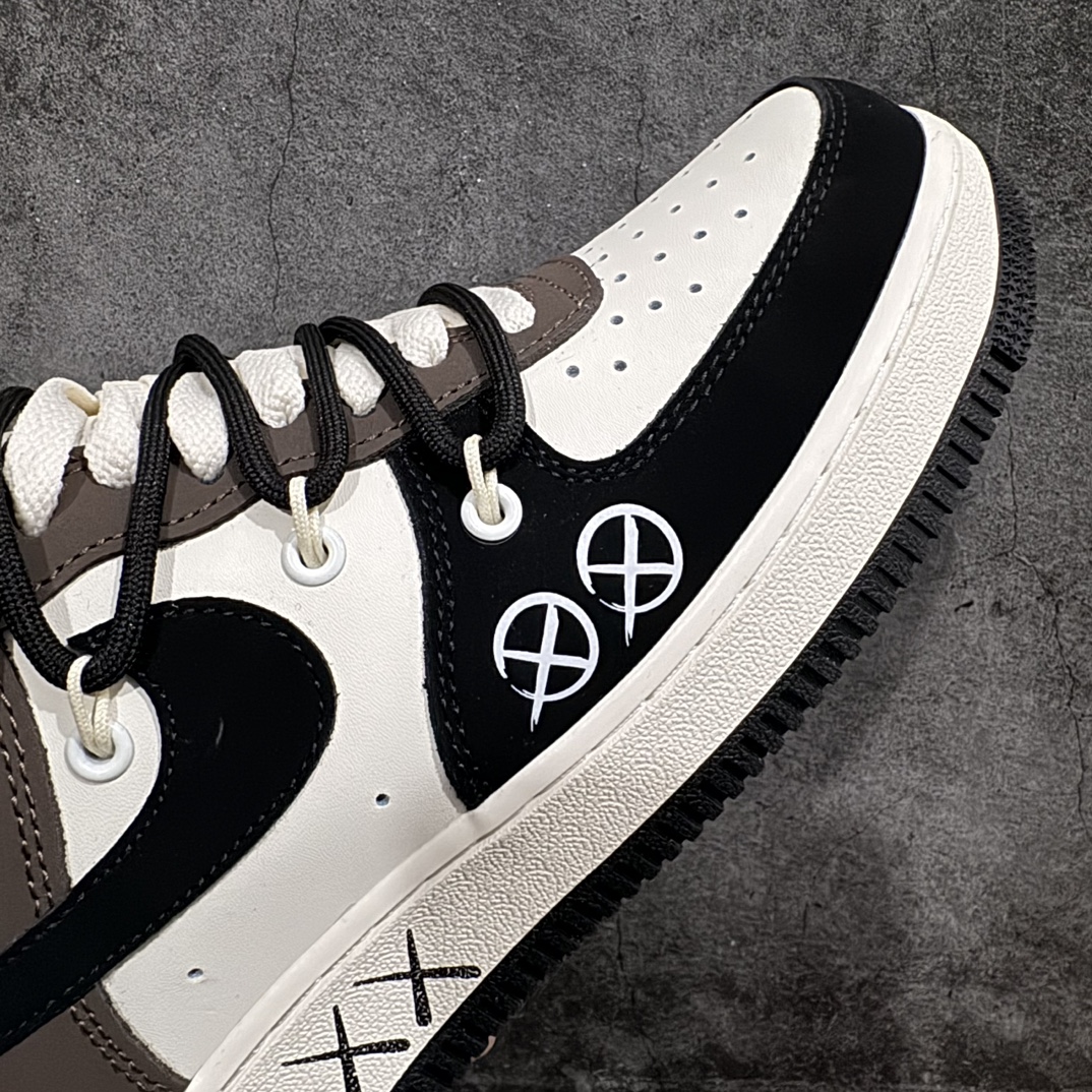 图片[6]-【公司级】Nike Air Force 1 Low 07 x KAWS XX涂鸦绑带 白黑棕n原楦头原纸板 打造纯正低帮空军版型 专注外贸渠道 全掌内置蜂窝气垫原盒配件 原厂中底钢印、拉帮完美官方货号：KS6869 888 Size：36 36.5 37.5 38 38.5 39 40 40.5 41 42 42.5 43 44 44.5 45 编码：HXS310320-莆田鞋批发中心